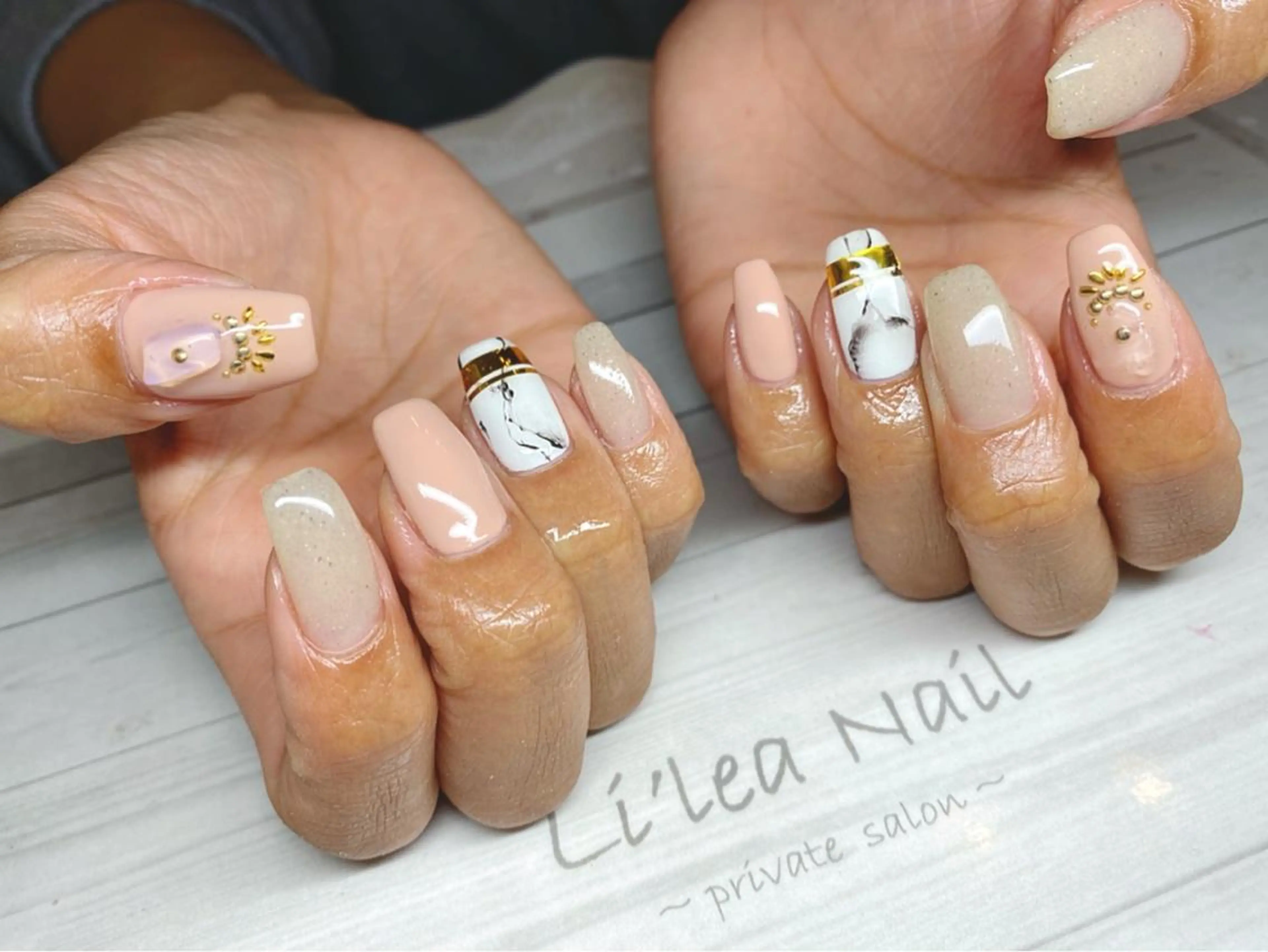 ネイル Li'leaNail AINAのネイルデザイン