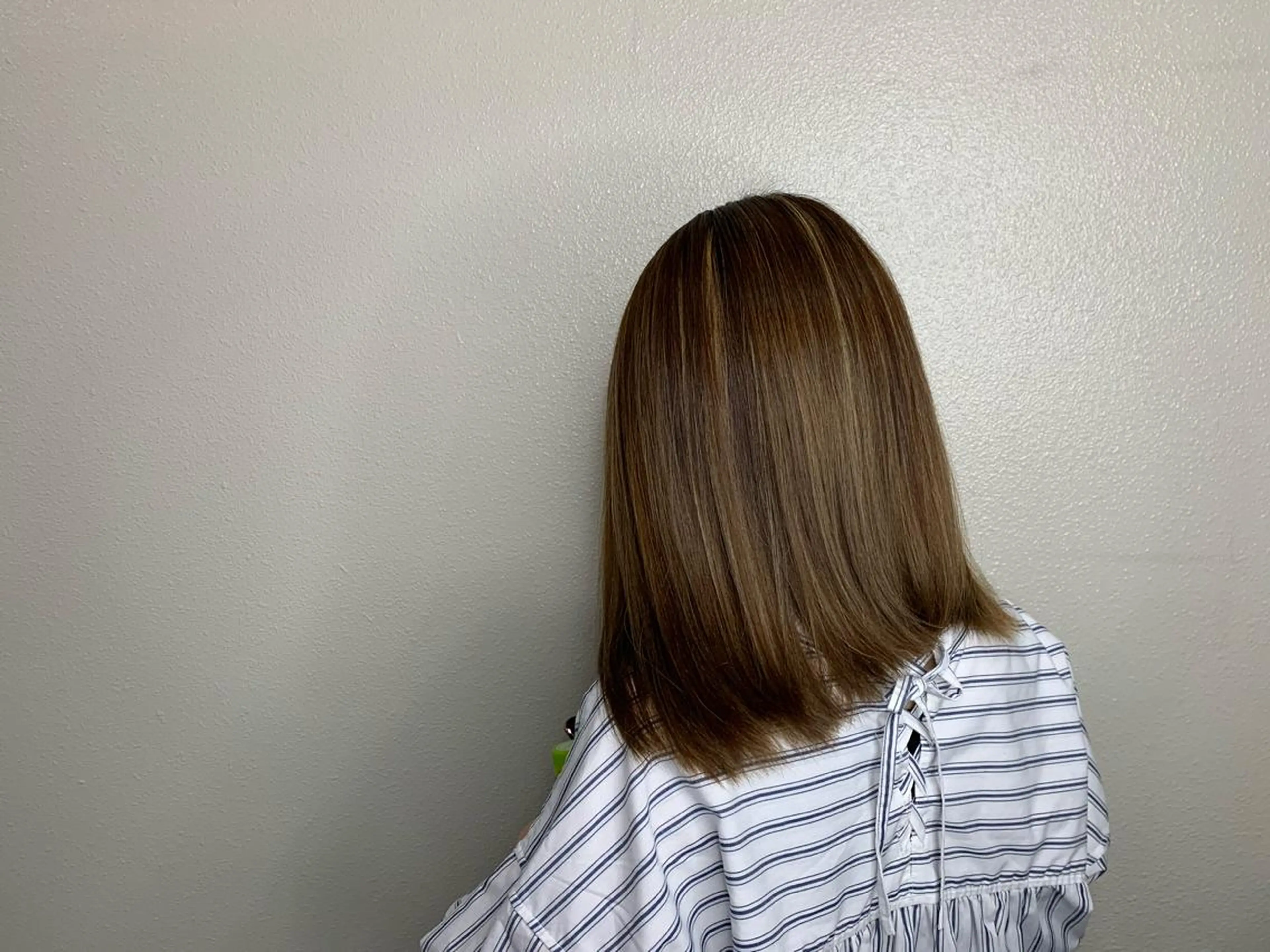 ミディアム カラー パーマ ヘアアレンジ メンズ キッズ ネイル マツエク・マツパ 切りっぱなしヘアボブ ミディアムヘアRYOのヘアスタイル