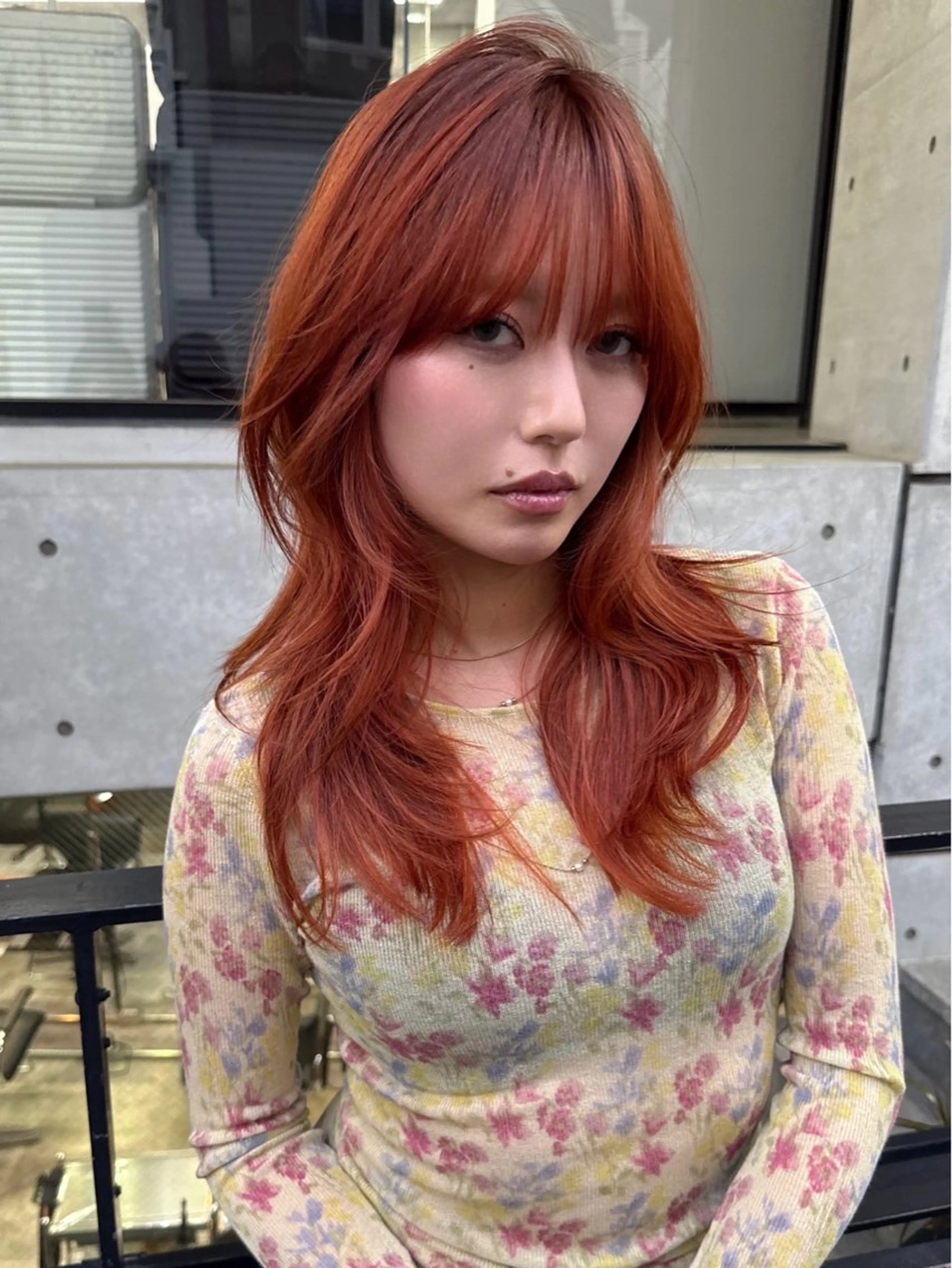 セミロング セミロングパーマ ラベンダーブラウン ボブ 顔まわりレイヤー ハッシュカット カット ヘアカラー レイヤーカット\ウル フ　chinatsuのヘアスタイル