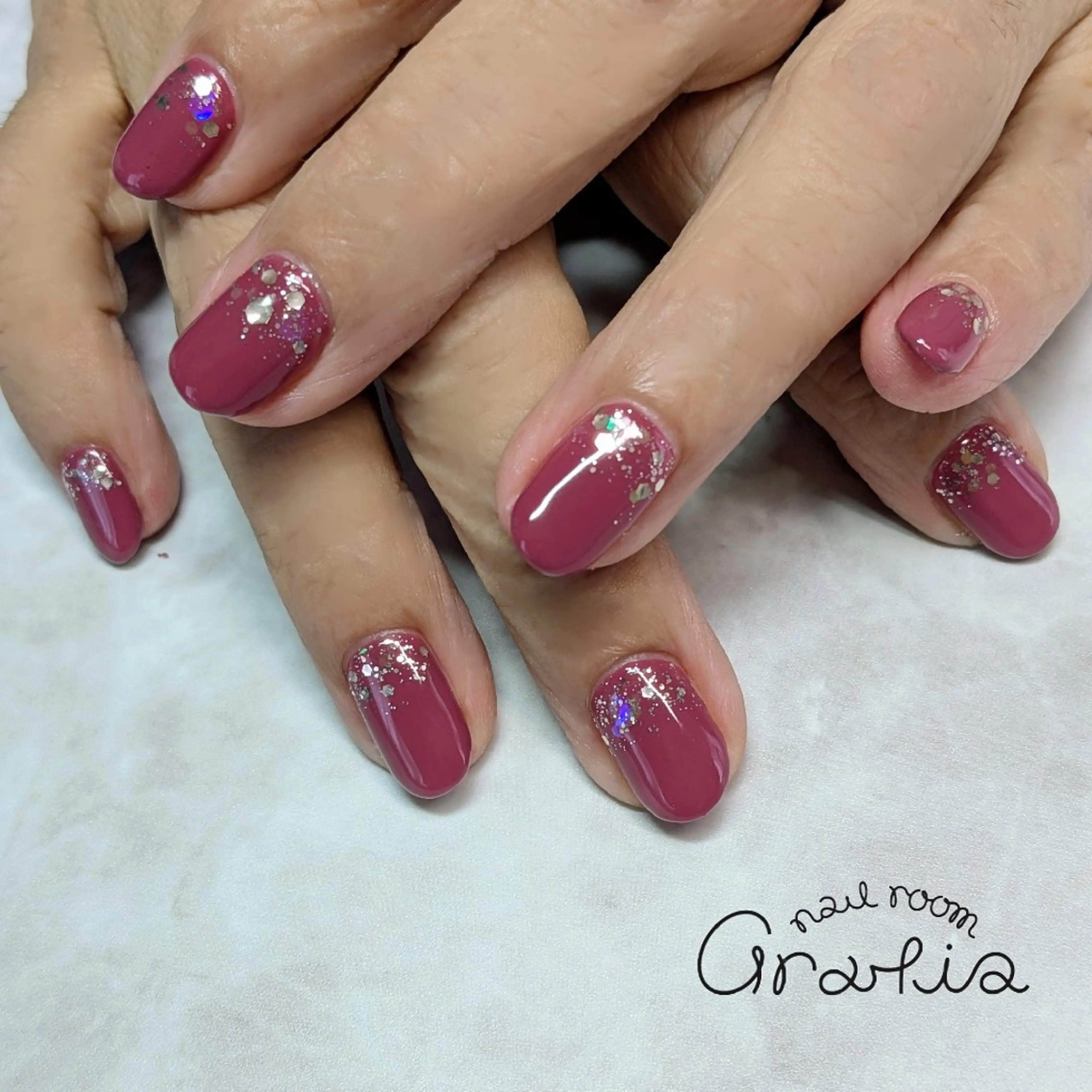ネイル ラメ(グリッター) gratia 中村のネイルデザイン