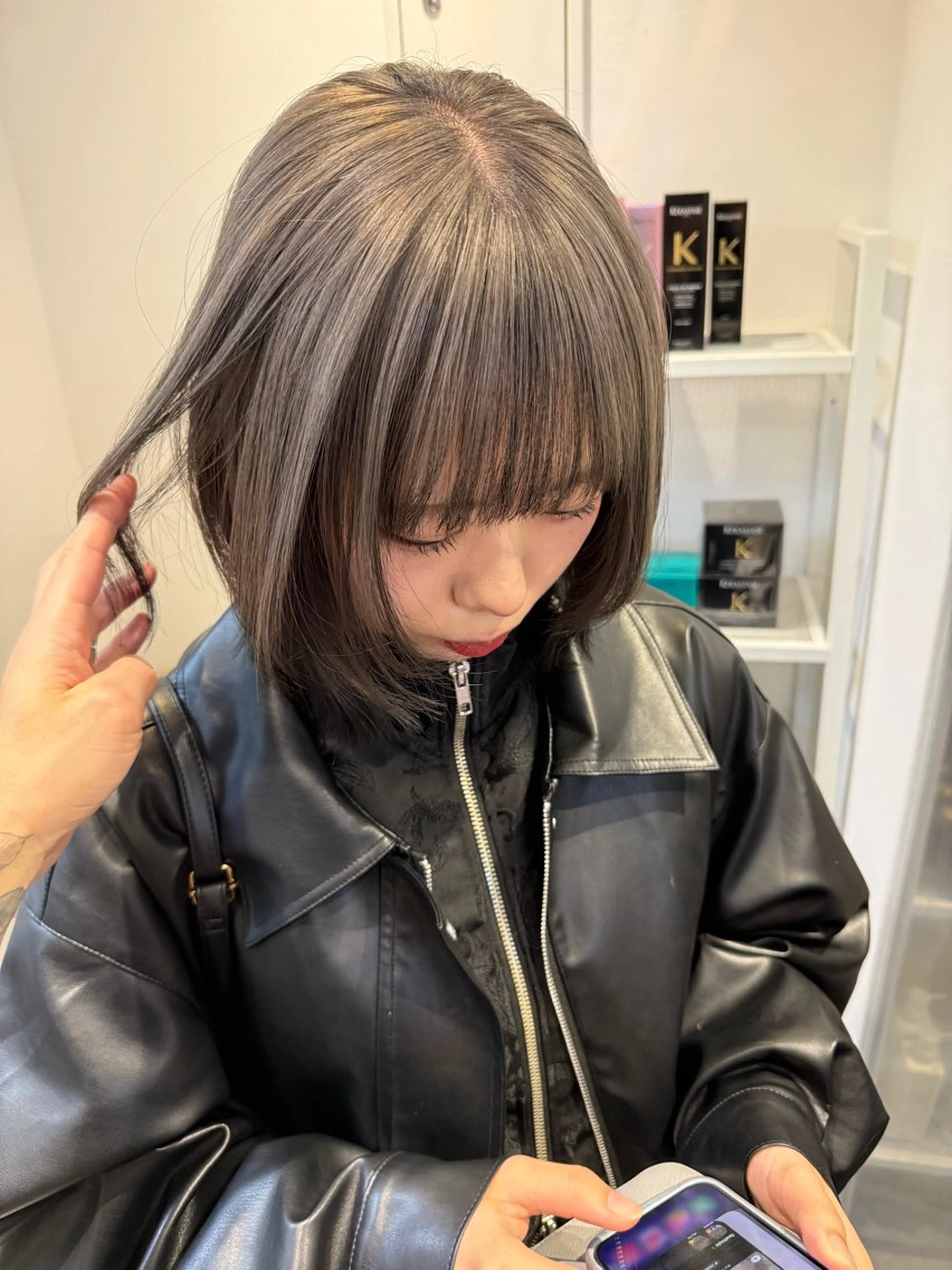 ミディアム カット ヘアカラー トリートメント 韓国ヘア/ワンホン ちひろのヘアスタイル