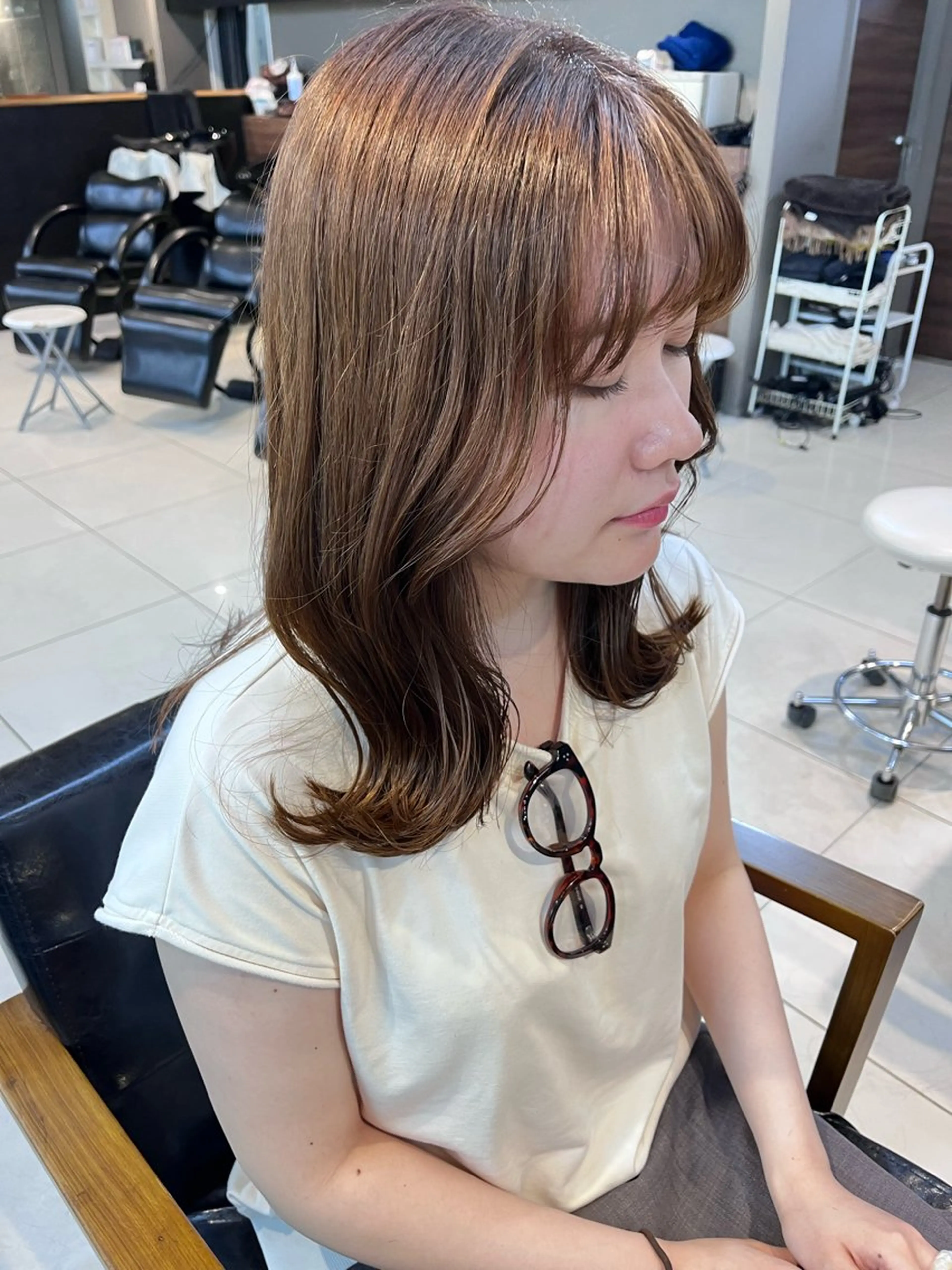 ミディアム カラー ヘアアレンジ キッズ ネイル マツエク・マツパ アイブロウ 透明感カラー🤎 ゆりのヘアスタイル