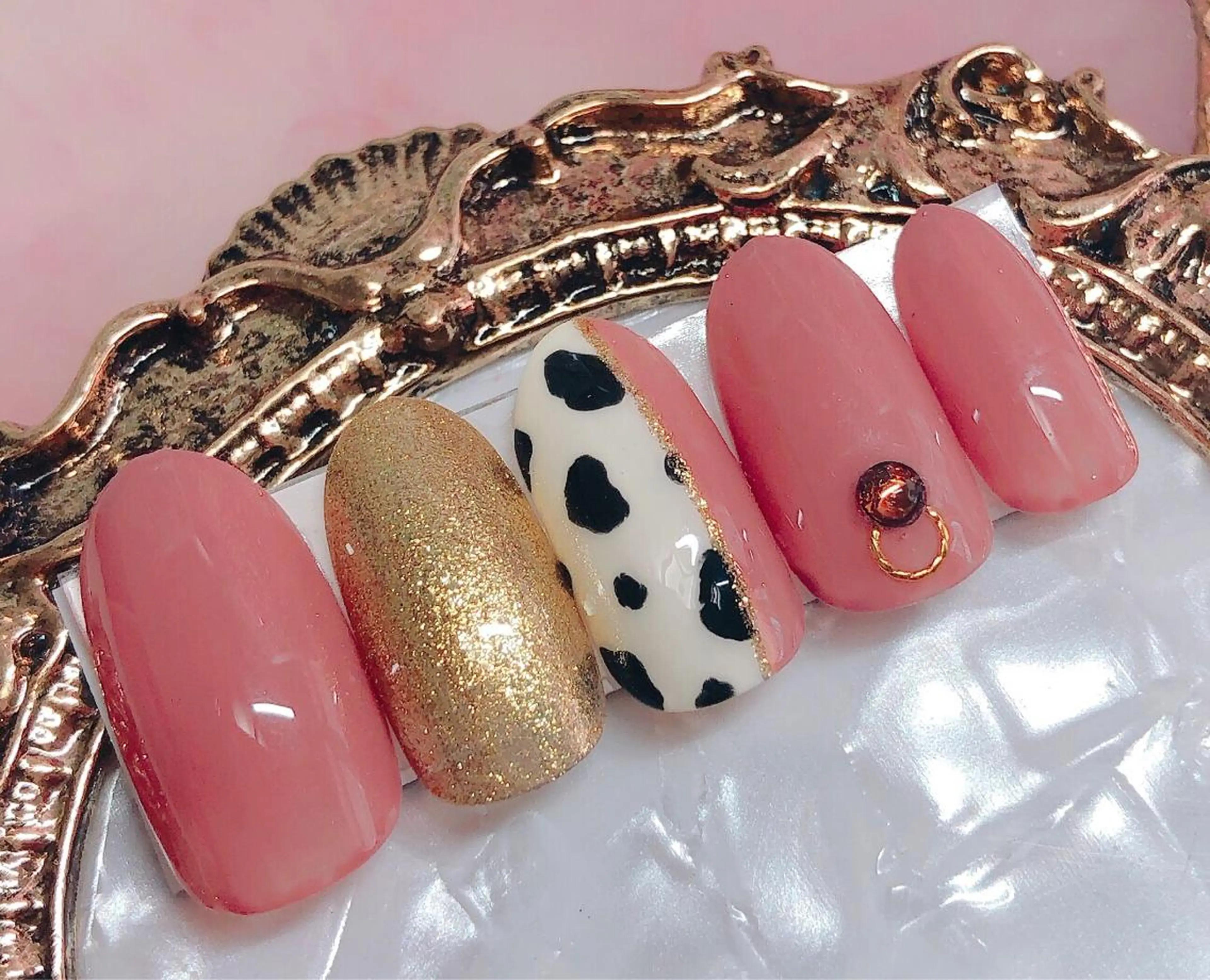 ネイル ハンドネイル CROWN プライベートサロンのネイルデザイン