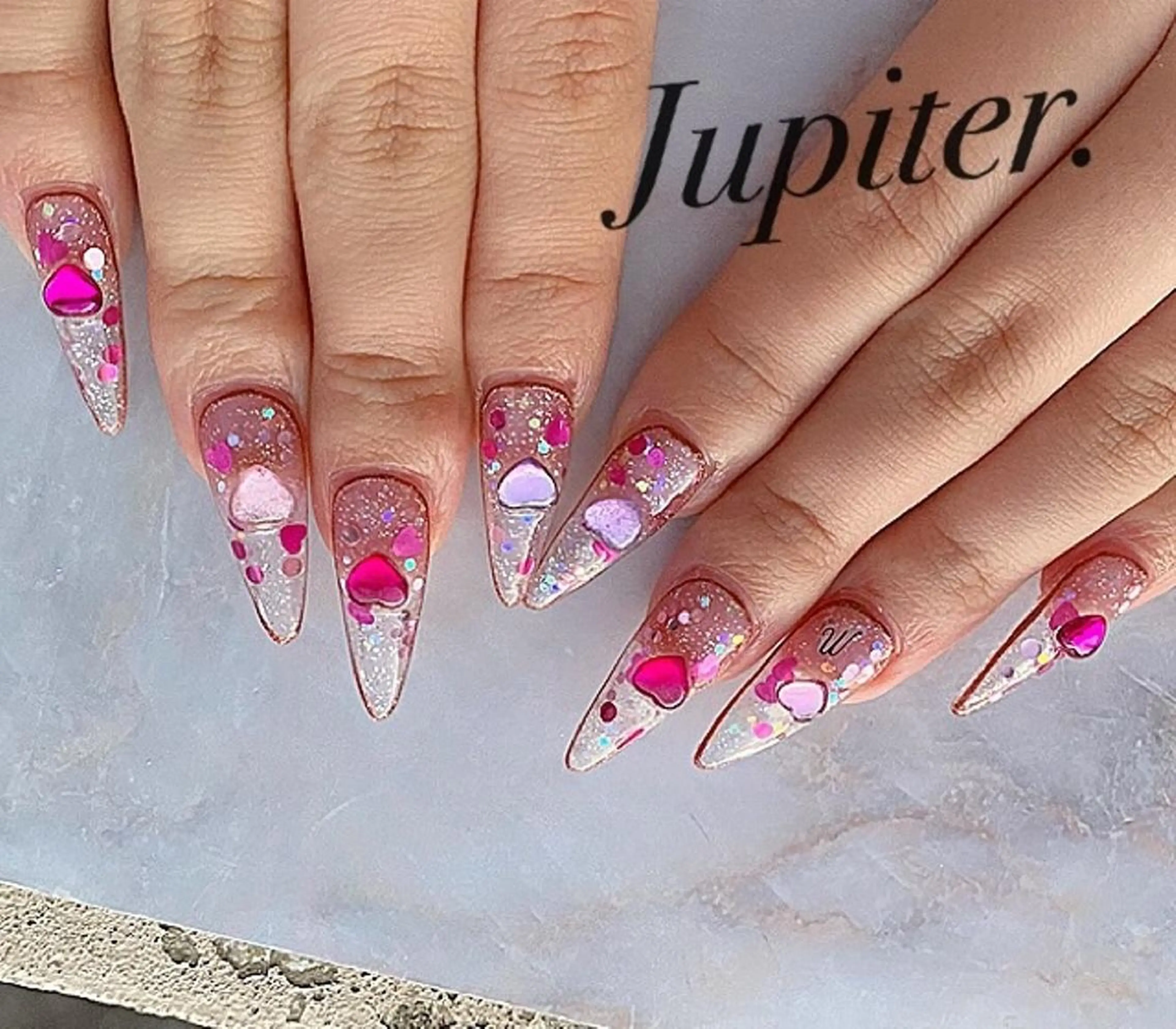 ネイル ハート ストーンネイル PrivateSalon Jupiter所属・Jupiter .のネイルデザイン