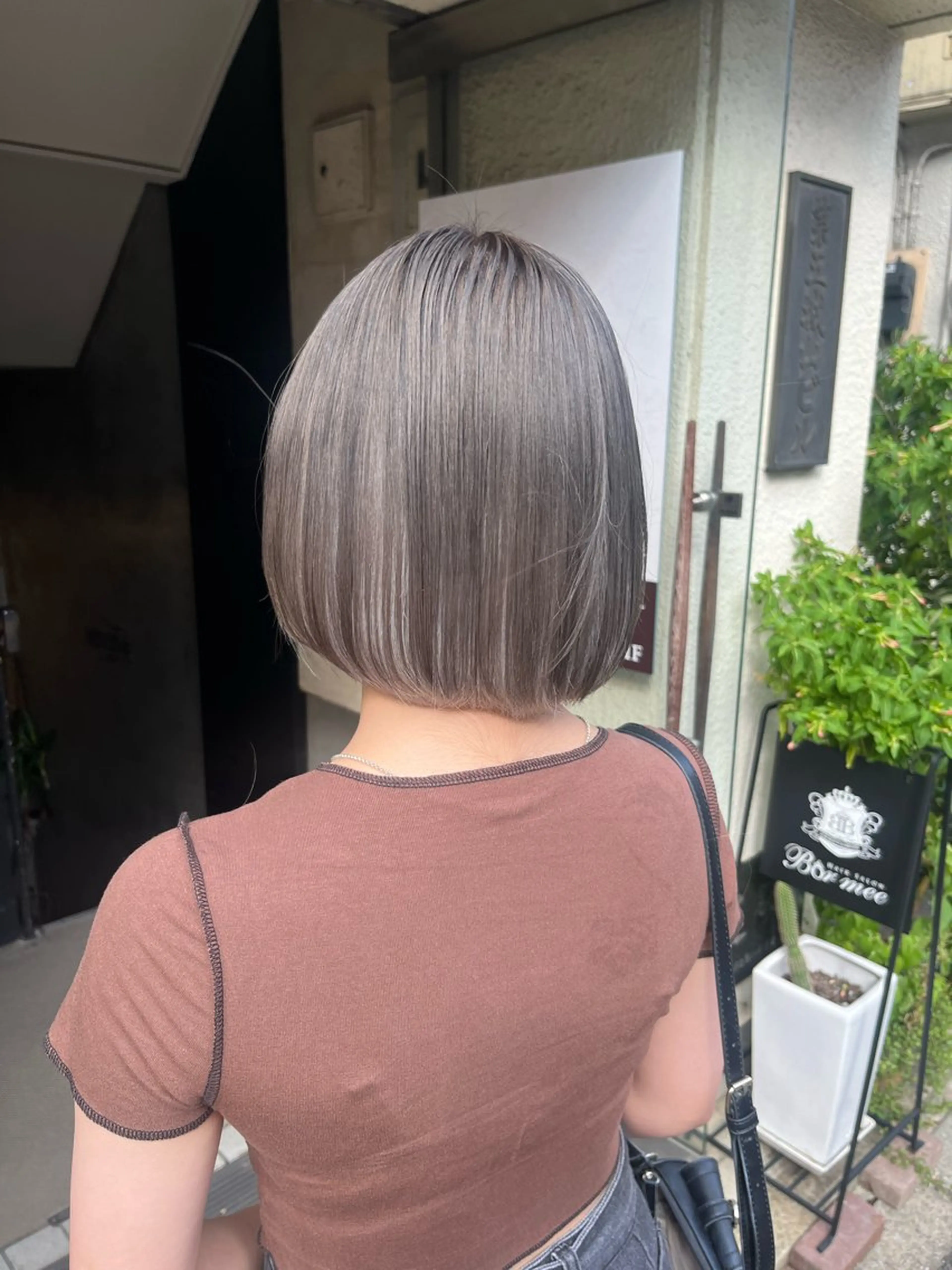 ショート カラー 艶髪/ハイトーン/ ヘアセット/モエノのヘアスタイル