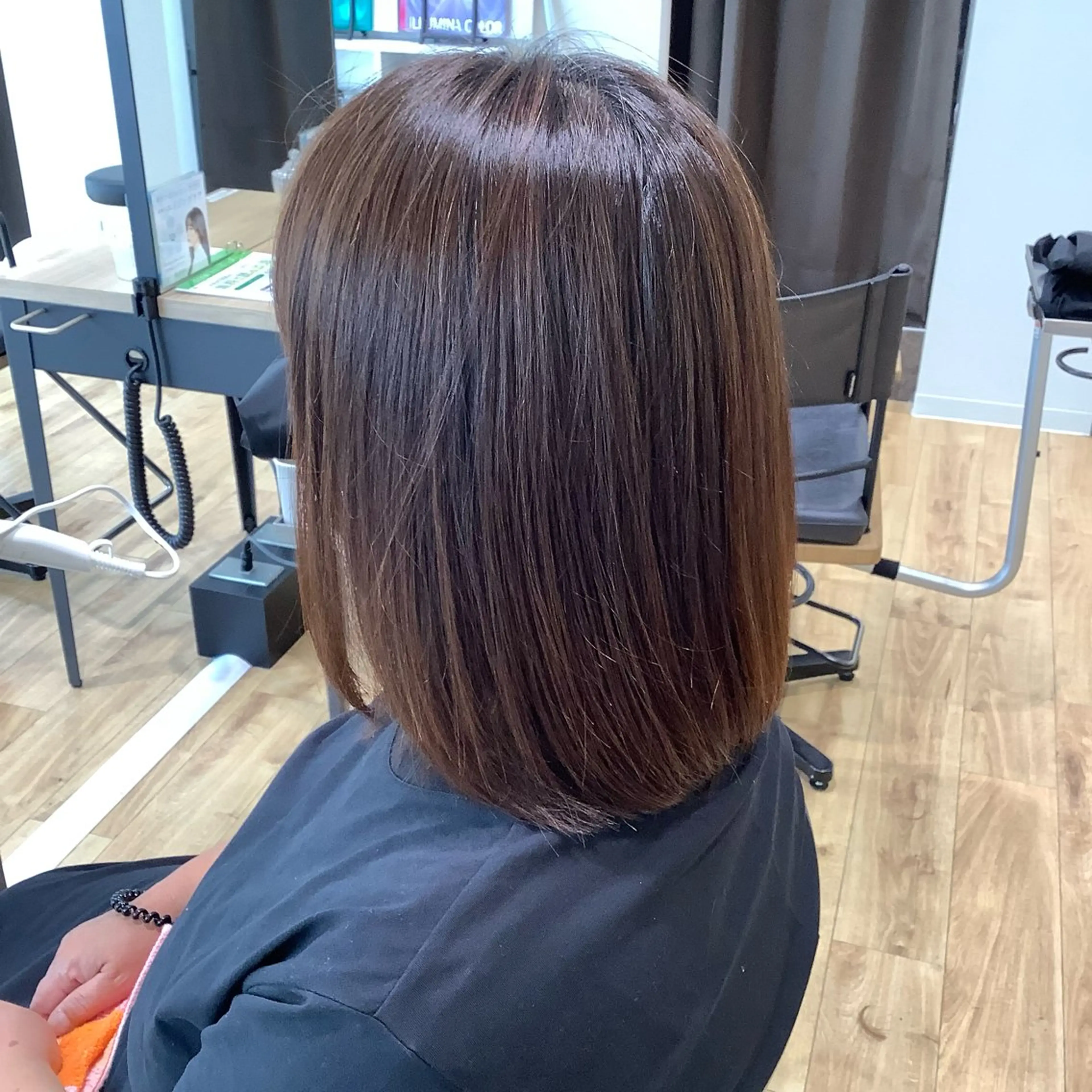 ミディアム カラー カット 縮毛矯正 エイジングケア特化 美容師✂️山崎竜二のヘアスタイル