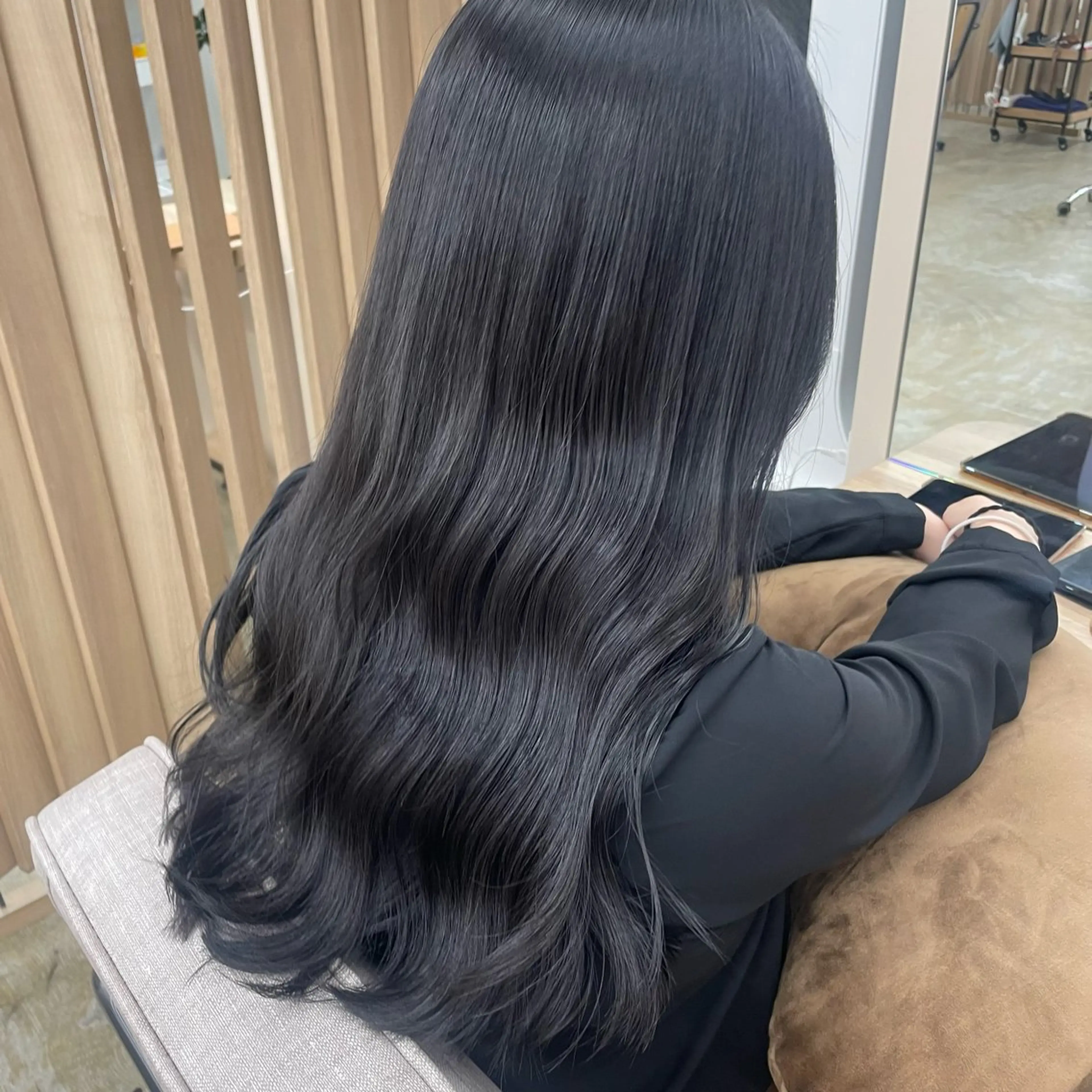 ロング カラー ヘアカラー トリートメント 肌に馴染む暗髪 梅田・増田のヘアスタイル