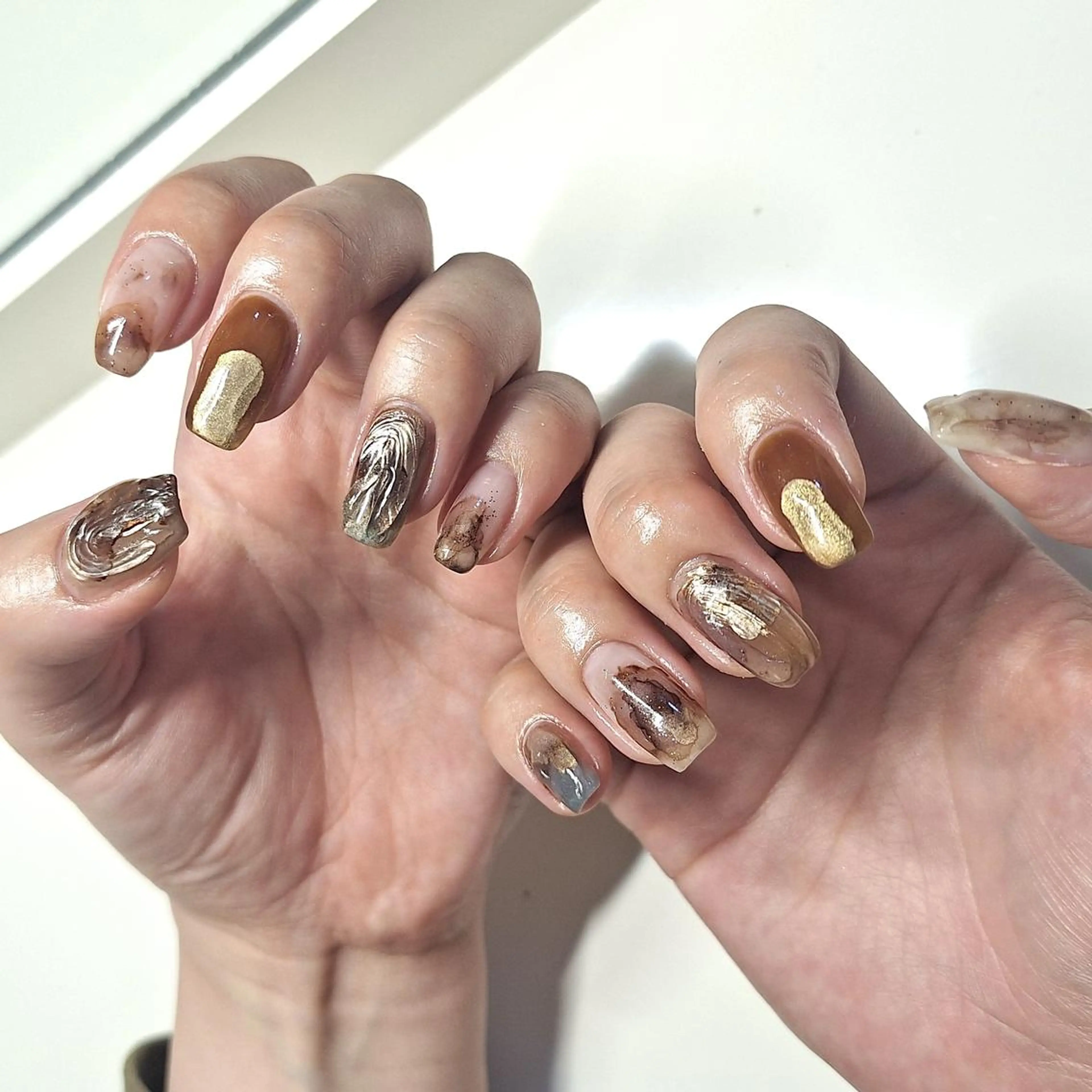 ネイル ジェルネイル 韓国ネイル ニュアンスネイル ワンホンネイル nailstudio eviz新宿店のネイルデザイン