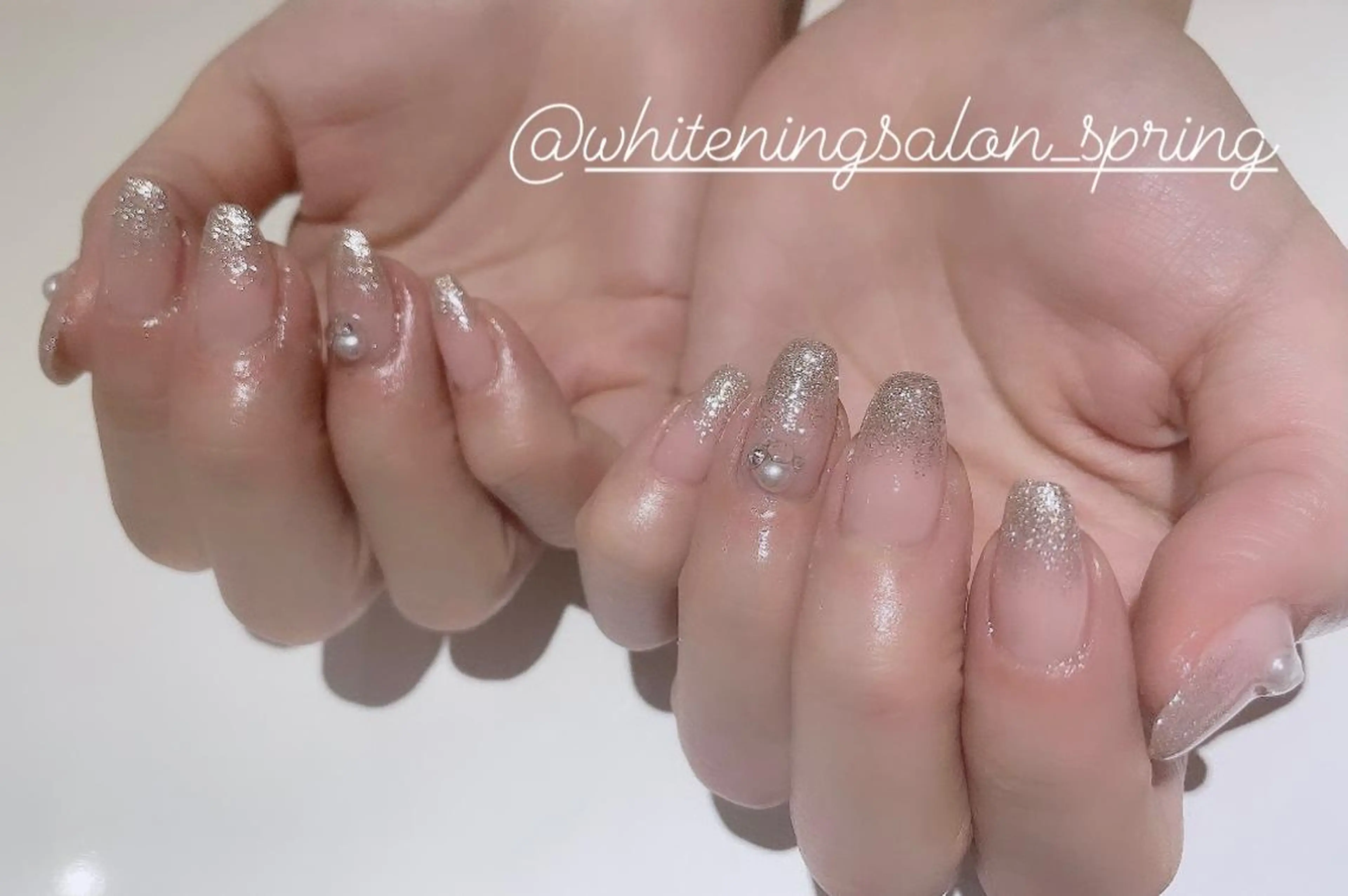 ネイル グラデーション ラメ(グリッター) ラメグラデーション シンプルネイル Nakao Hitomiのネイルデザイン