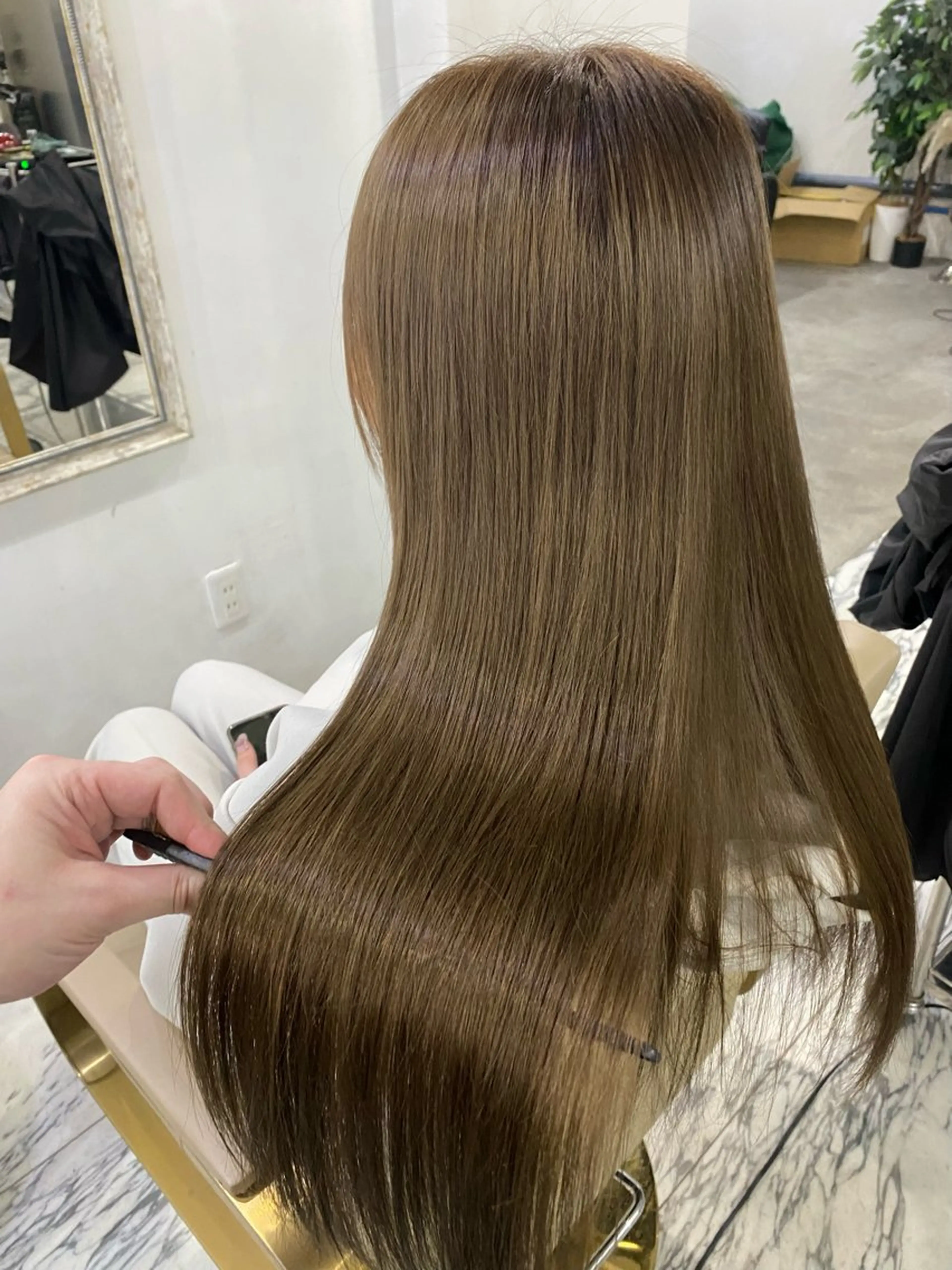 ロング カラー ヘアカラー トリートメント 👑圧倒的カラー👑 佐々木祐希のヘアスタイル