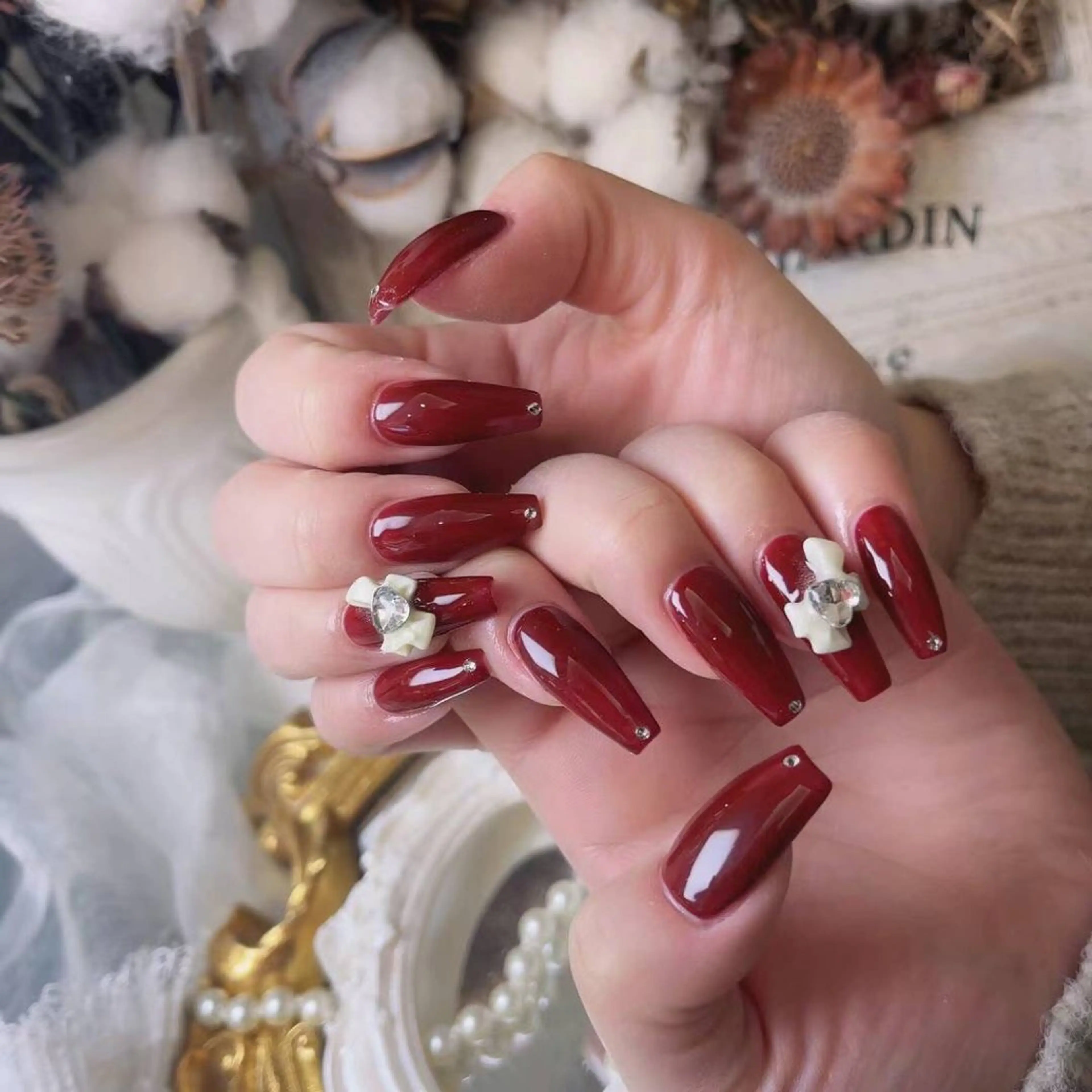 ネイル アートネイル フラワーネイル フットネイル ジェルネイル キラキラネイル babarla Nailのネイルデザイン