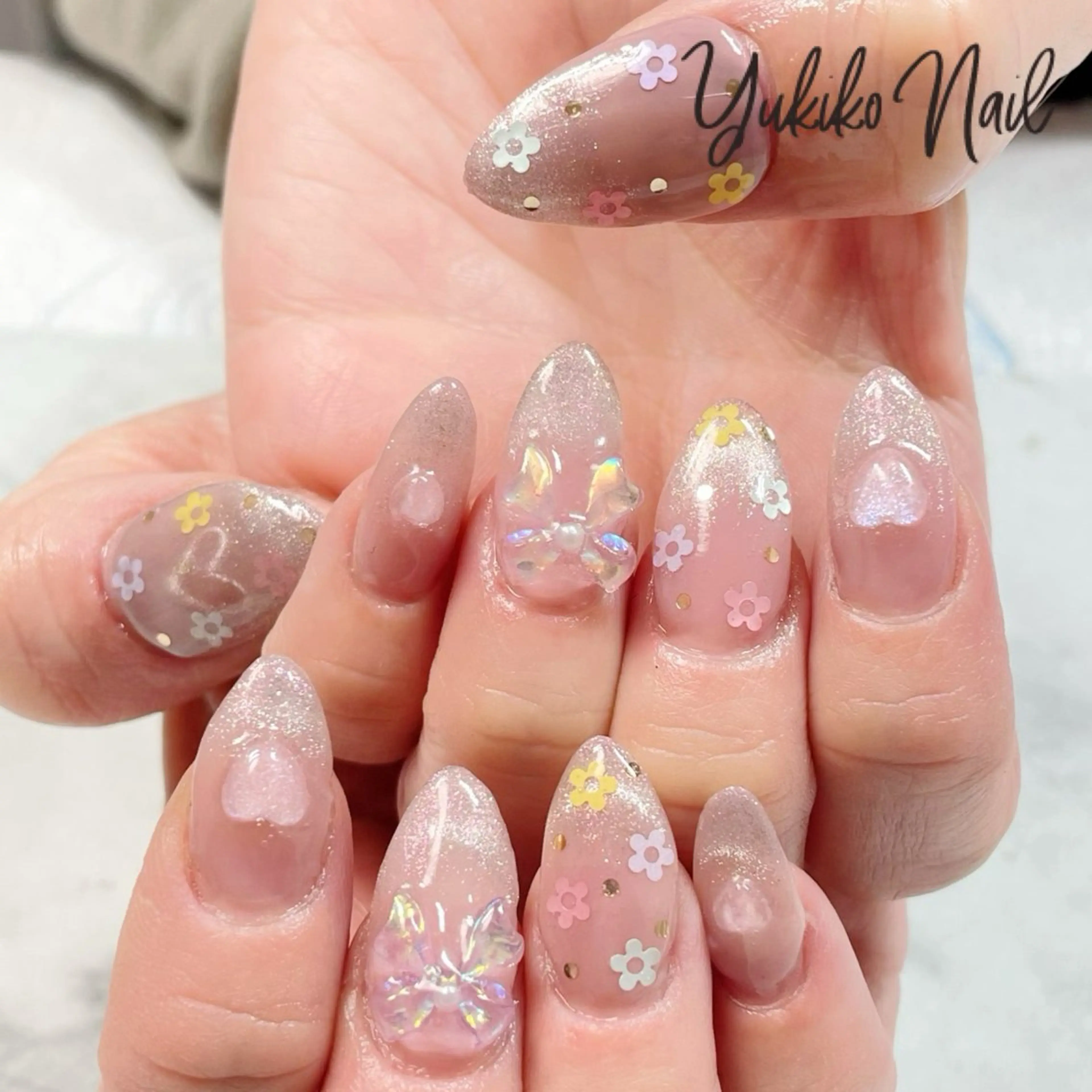 ネイル フレンチネイル ガーリー ハート ホログラムネイル 韓国ネイル ハンドネイル ユキコ ネイルのネイルデザイン