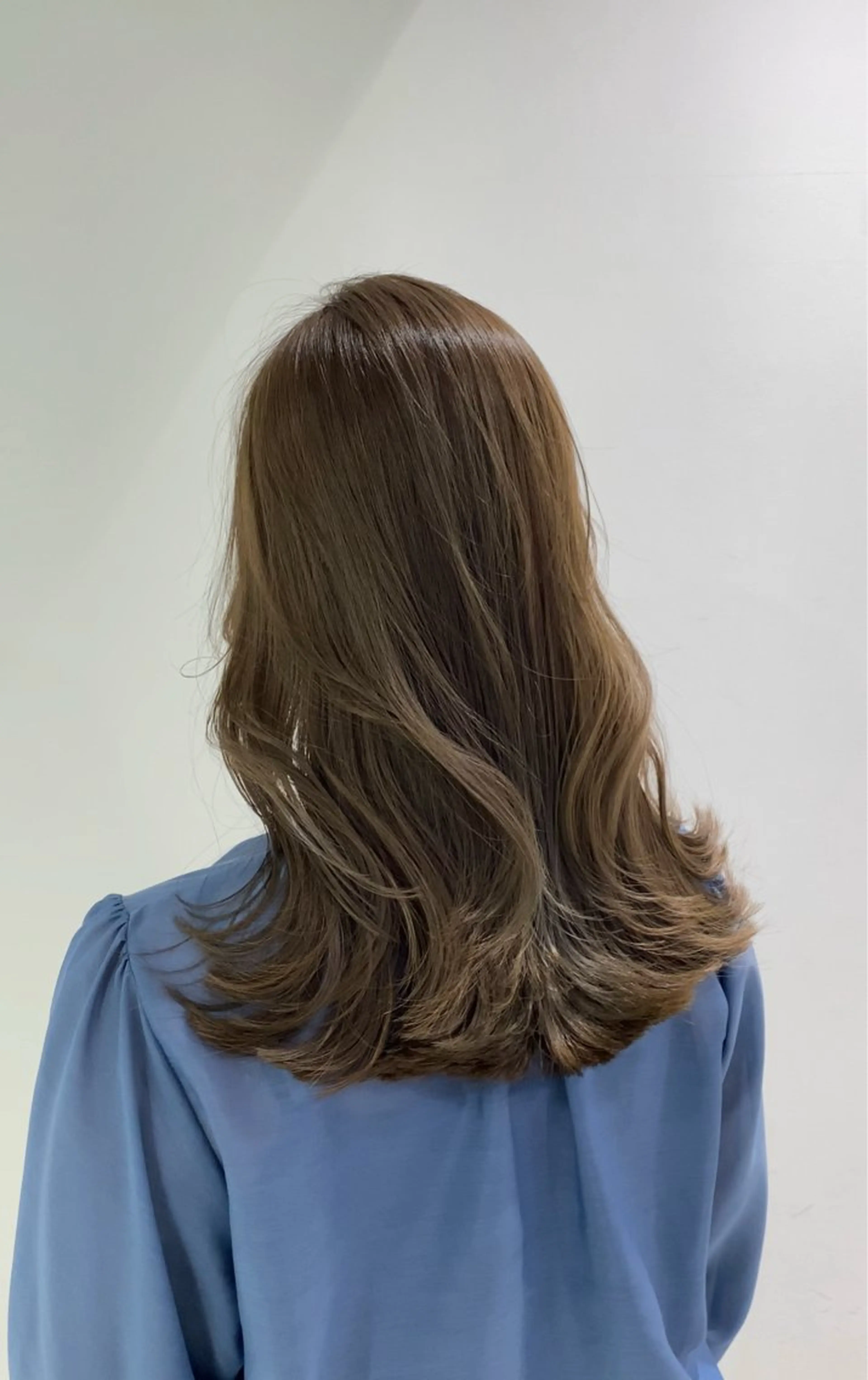 ミディアム 縮毛/ダブルカラー 🦋ベージュヘア🦋のヘアスタイル