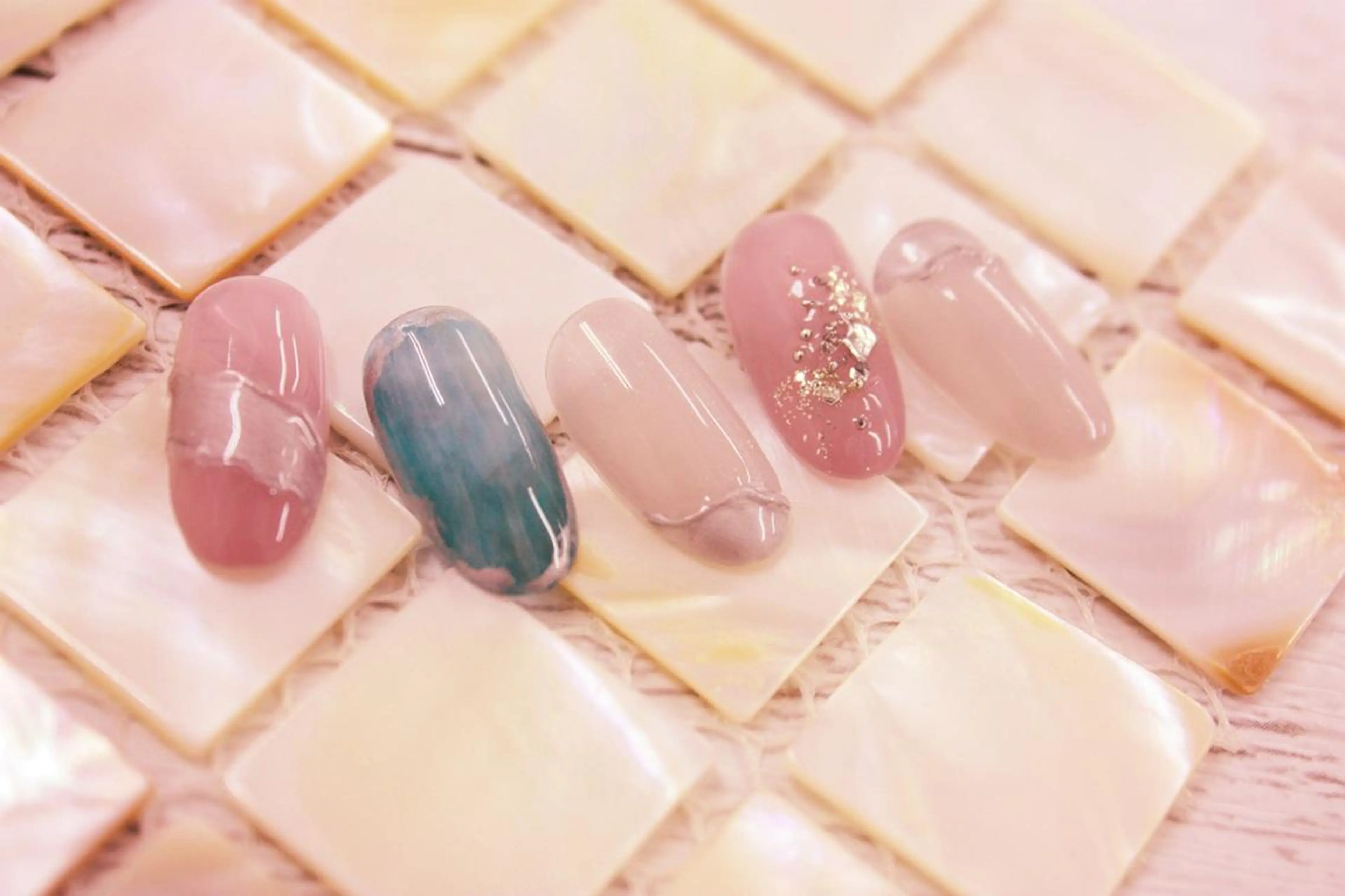 ネイル ニュアンスネイル リラネイル Aikenのネイルデザイン