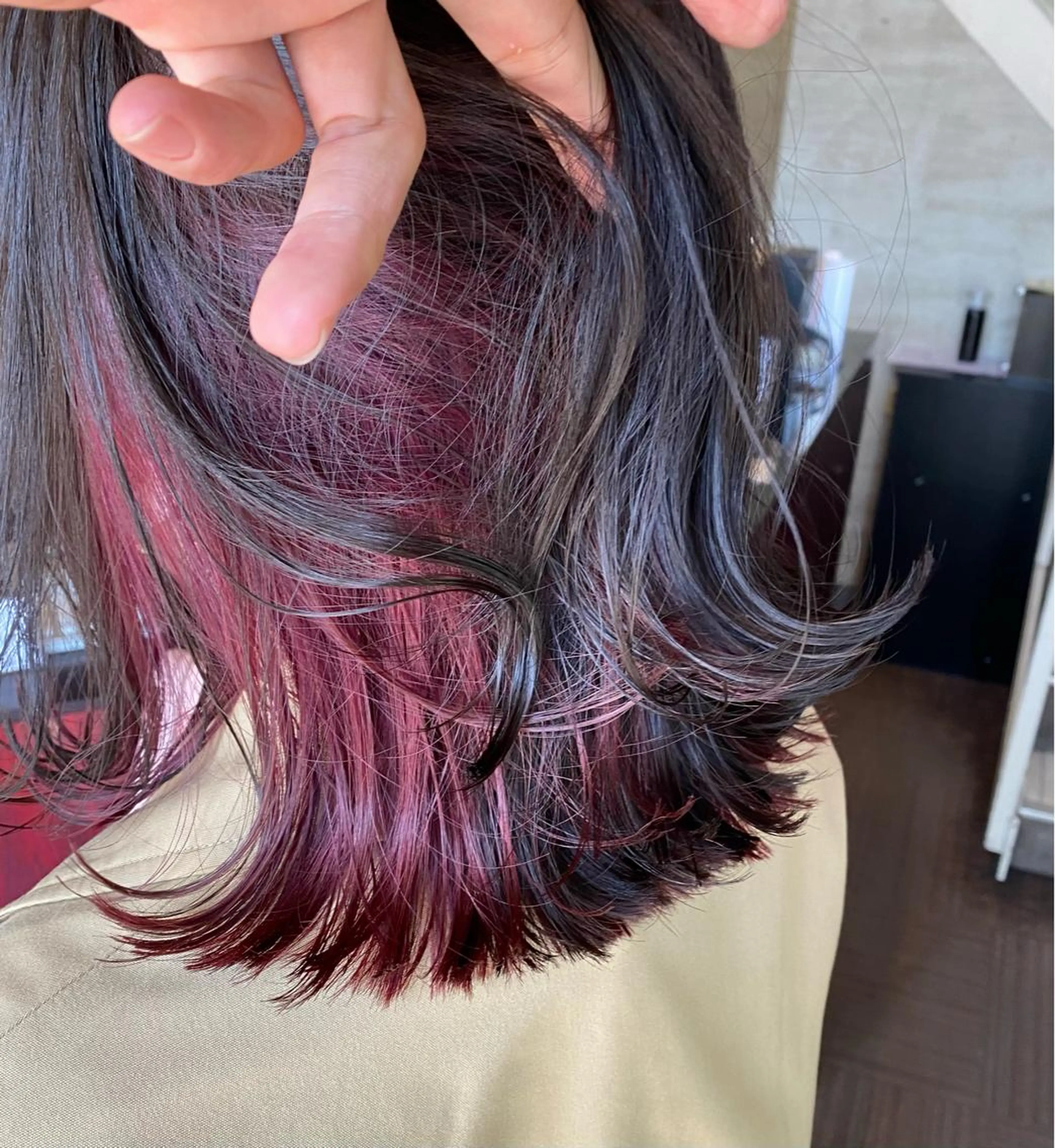 ミディアム カラー アッシュ インナーカラー ピンクカラー ピンクアッシュ シムラ カイゲンのヘアスタイル