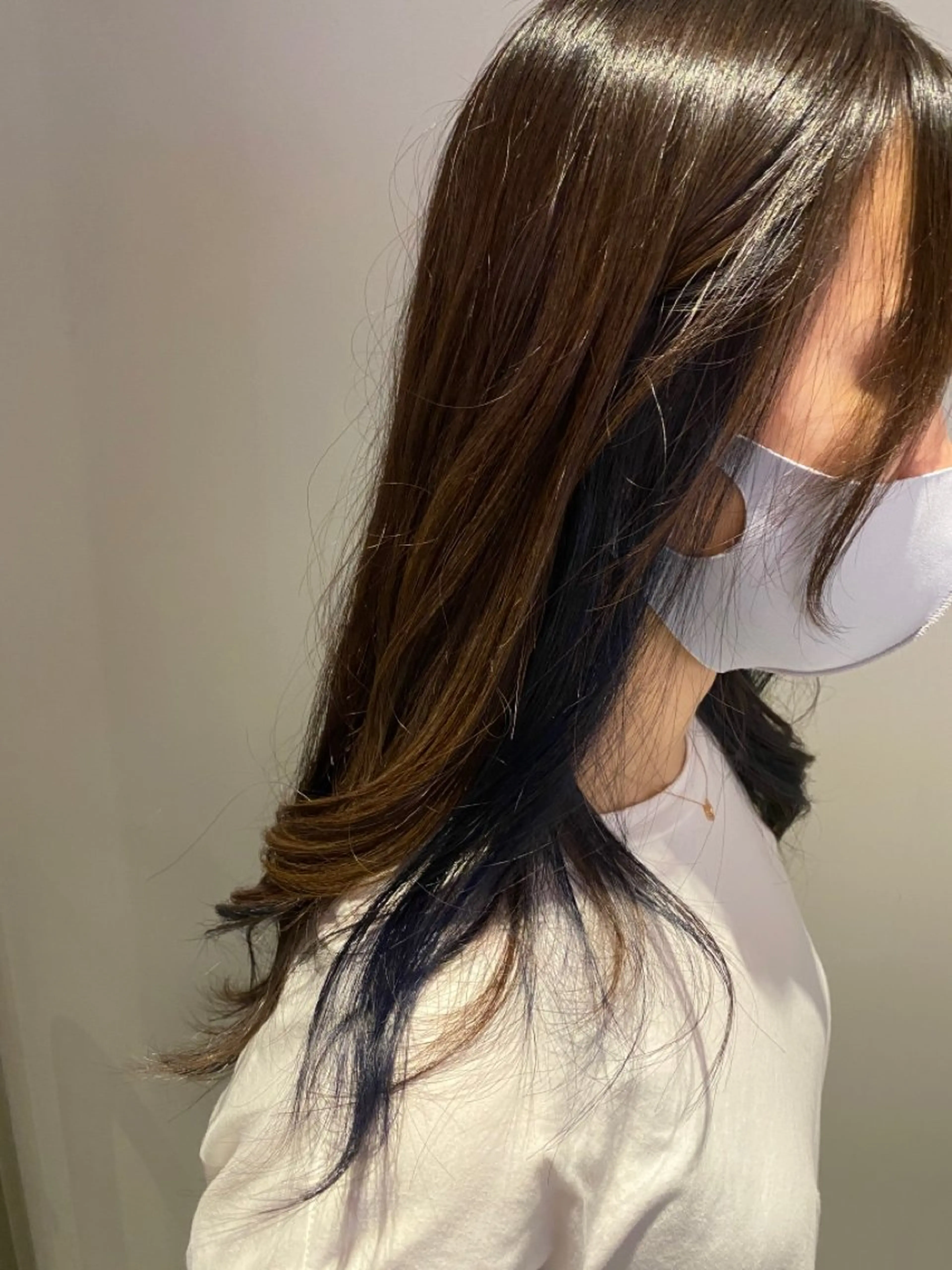 ロング カラー 山西 真琴のヘアスタイル