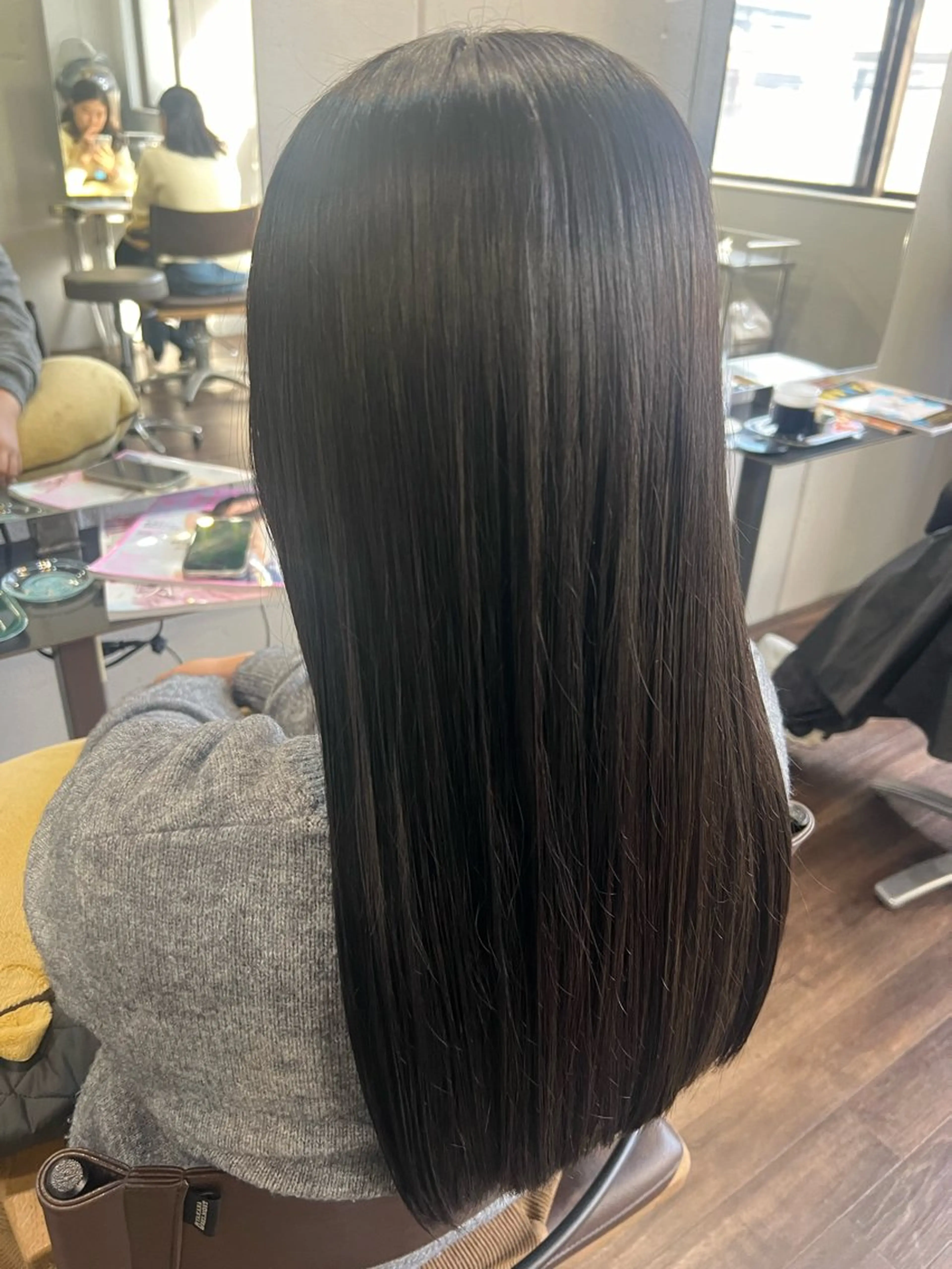 ロング カラー デザインカラー ハイライトカラー ハイトーンカラー ハイライト terra🌈大久保 睦美のヘアスタイル