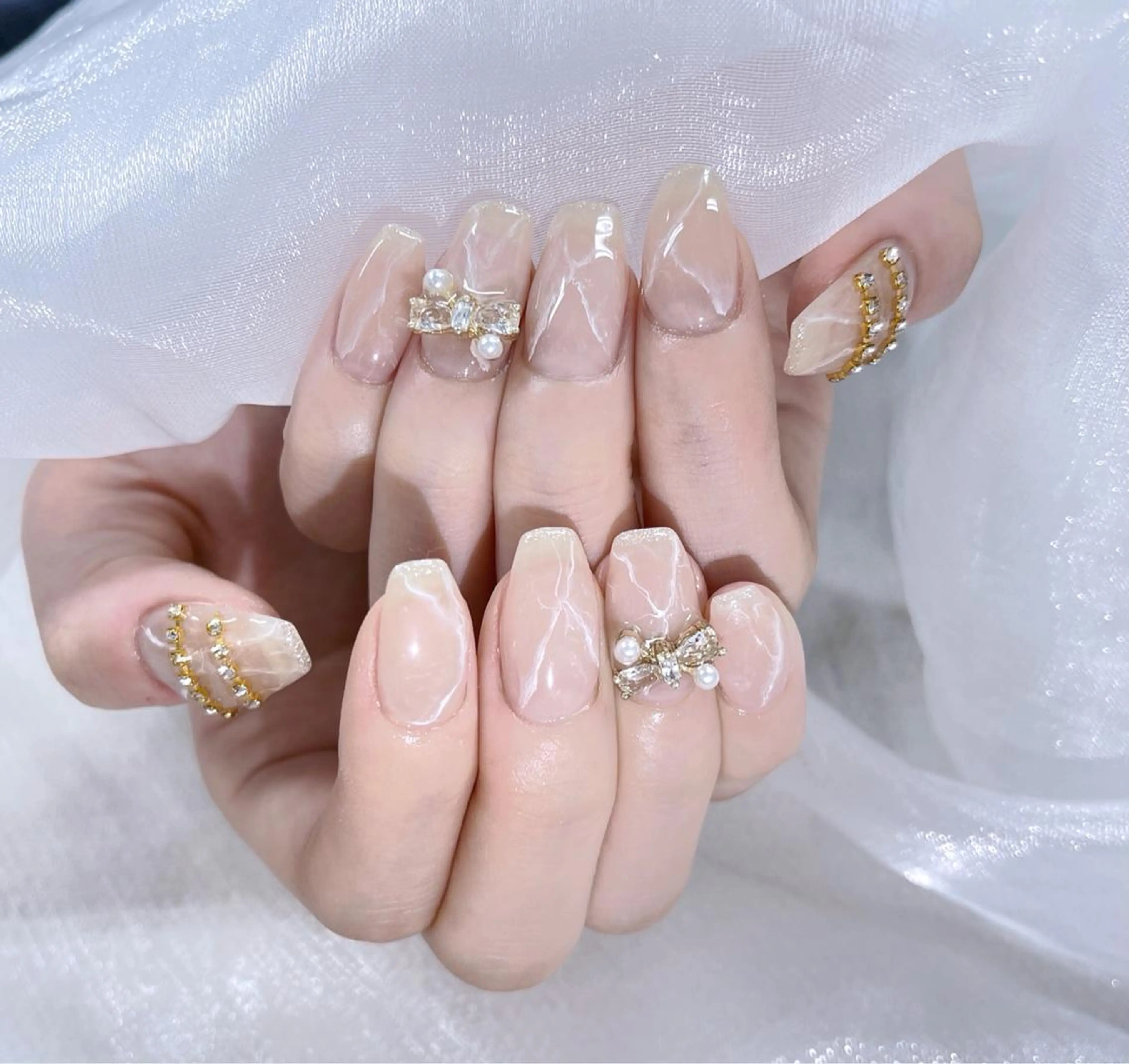 ネイル ハンドネイル Queens ciciのネイルデザイン