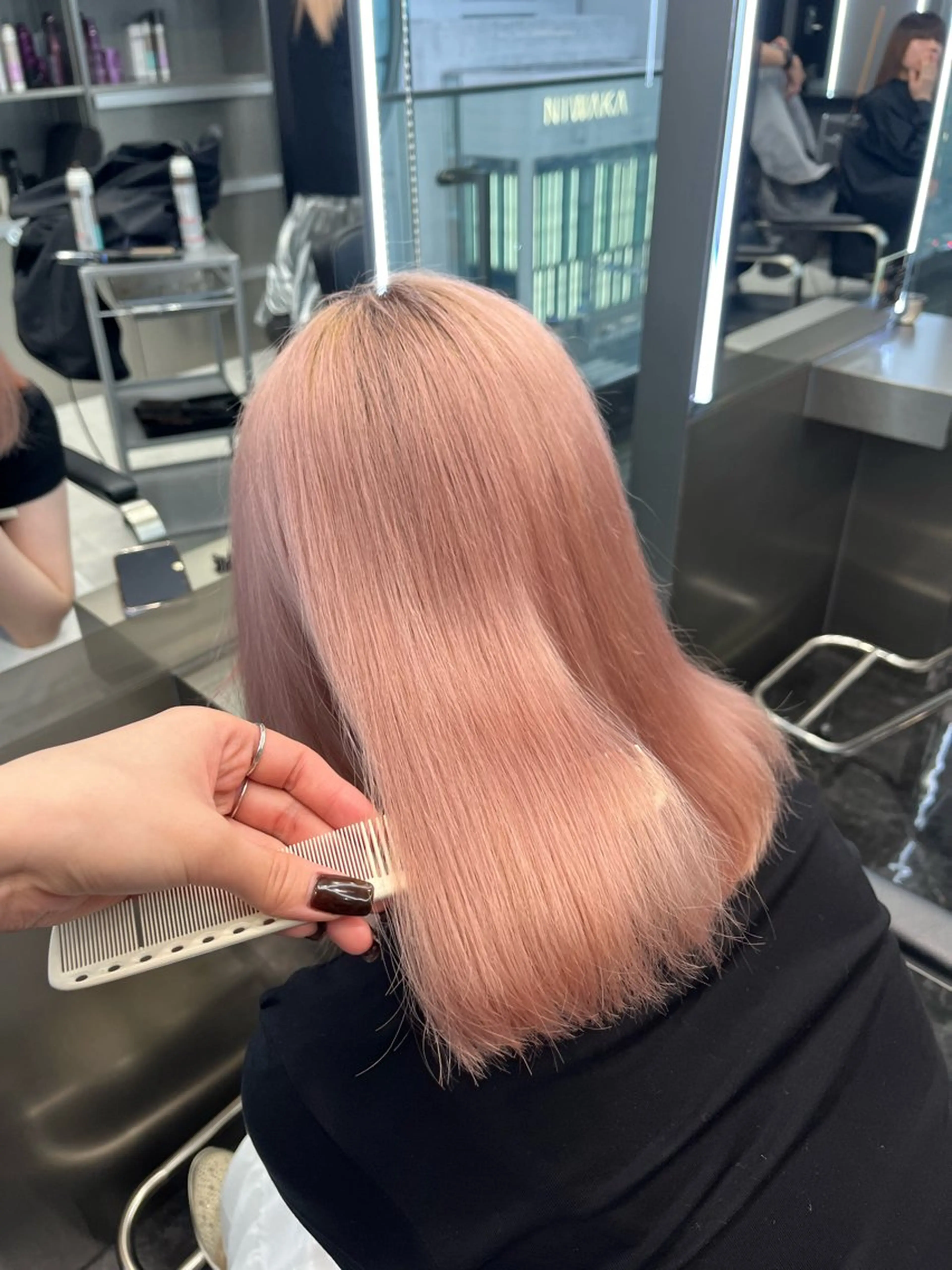 ミディアム カラー ブロンド ピンクカラー ホワイトピンク 韓国風ヘア ヘアカラー トリートメント ヘアセット 韓国ヘア🖤/透明感 shihoのヘアスタイル