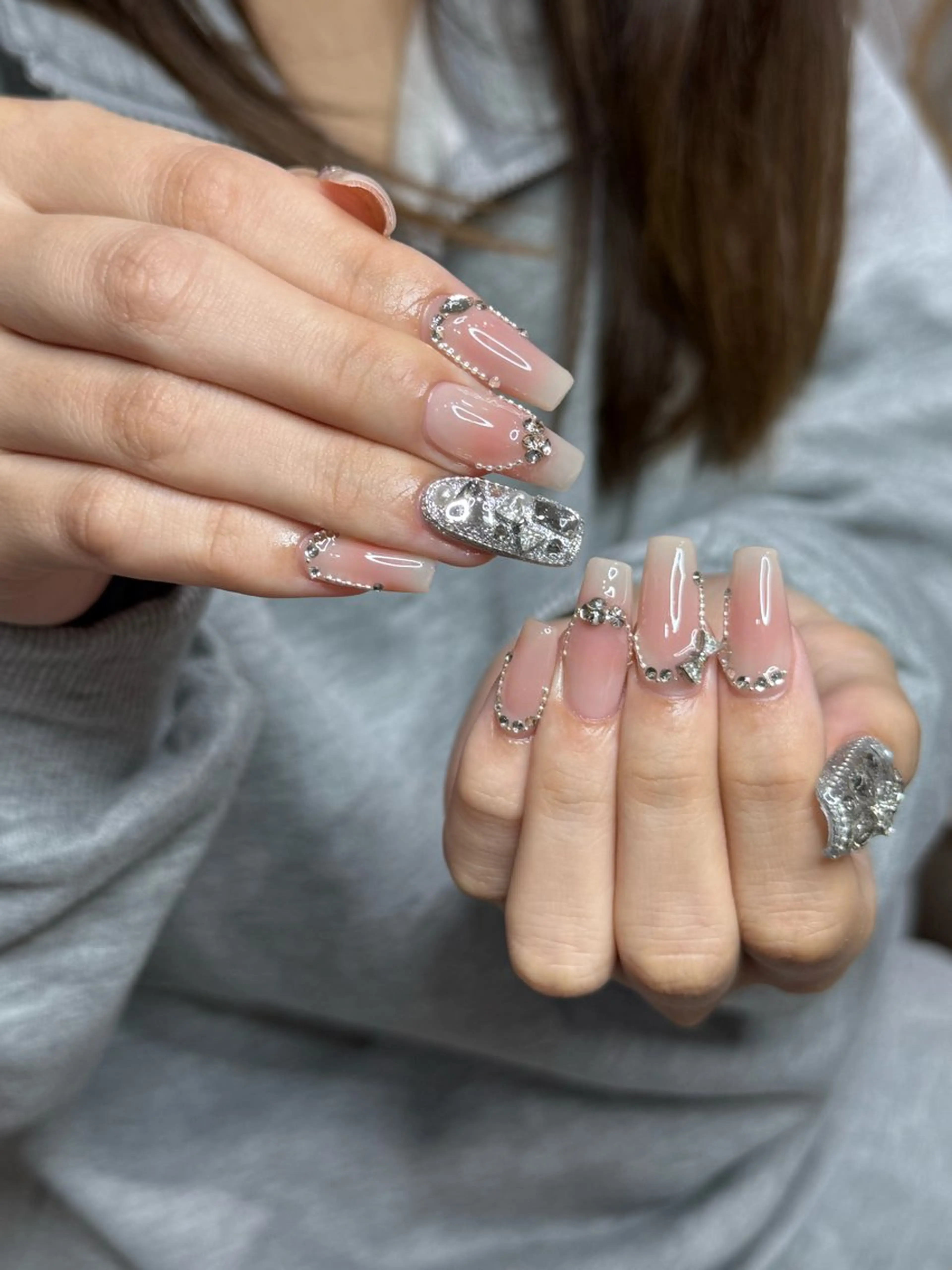 ネイル アートネイル オーロラネイル チークネイル 長さ出し フットネイル ハンドネイル Blossom nail_研修のネイルデザイン