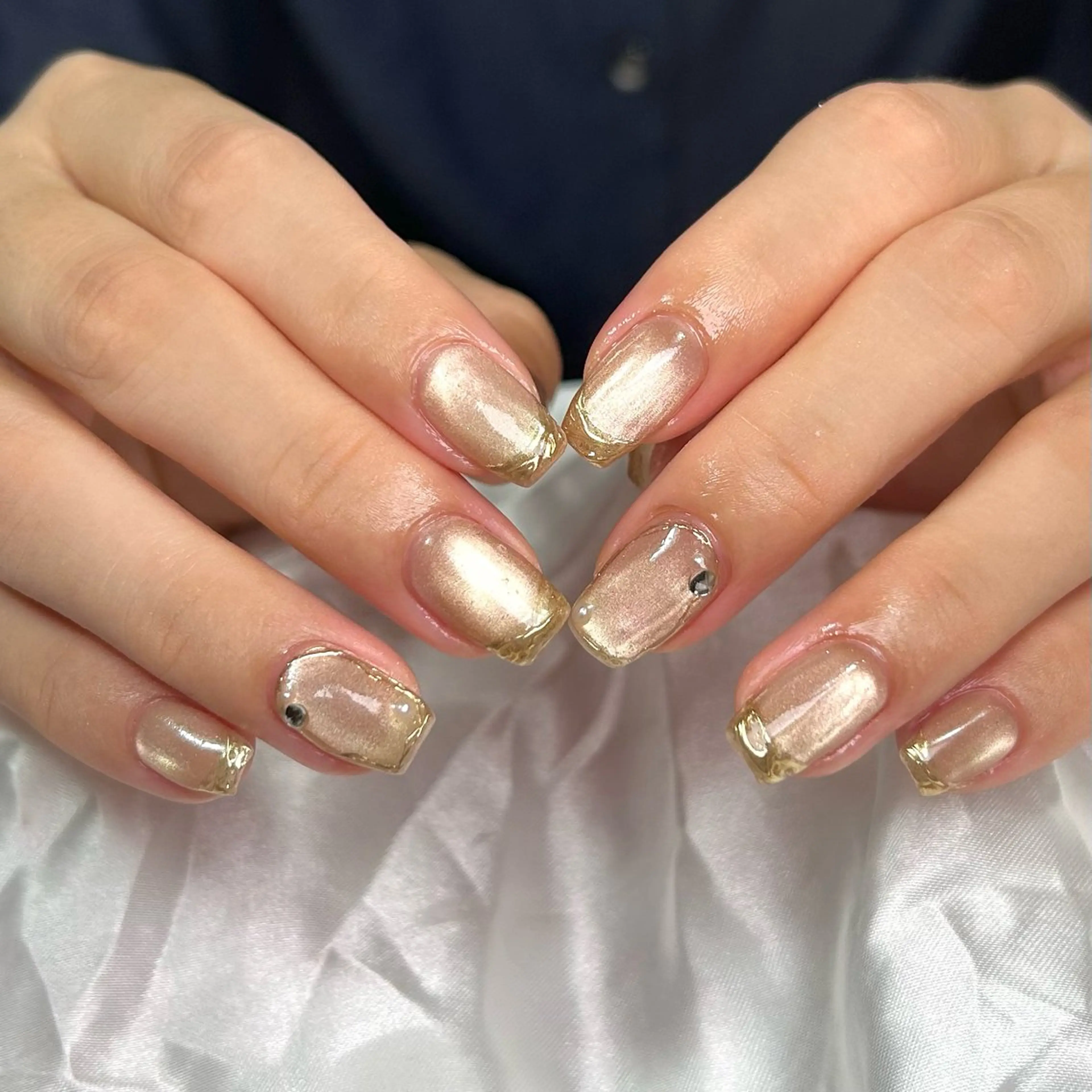 ネイル フレンチネイル キラキラネイル マグネットネイル ミラーネイル shine'an fuka🌿🫧のネイルデザイン