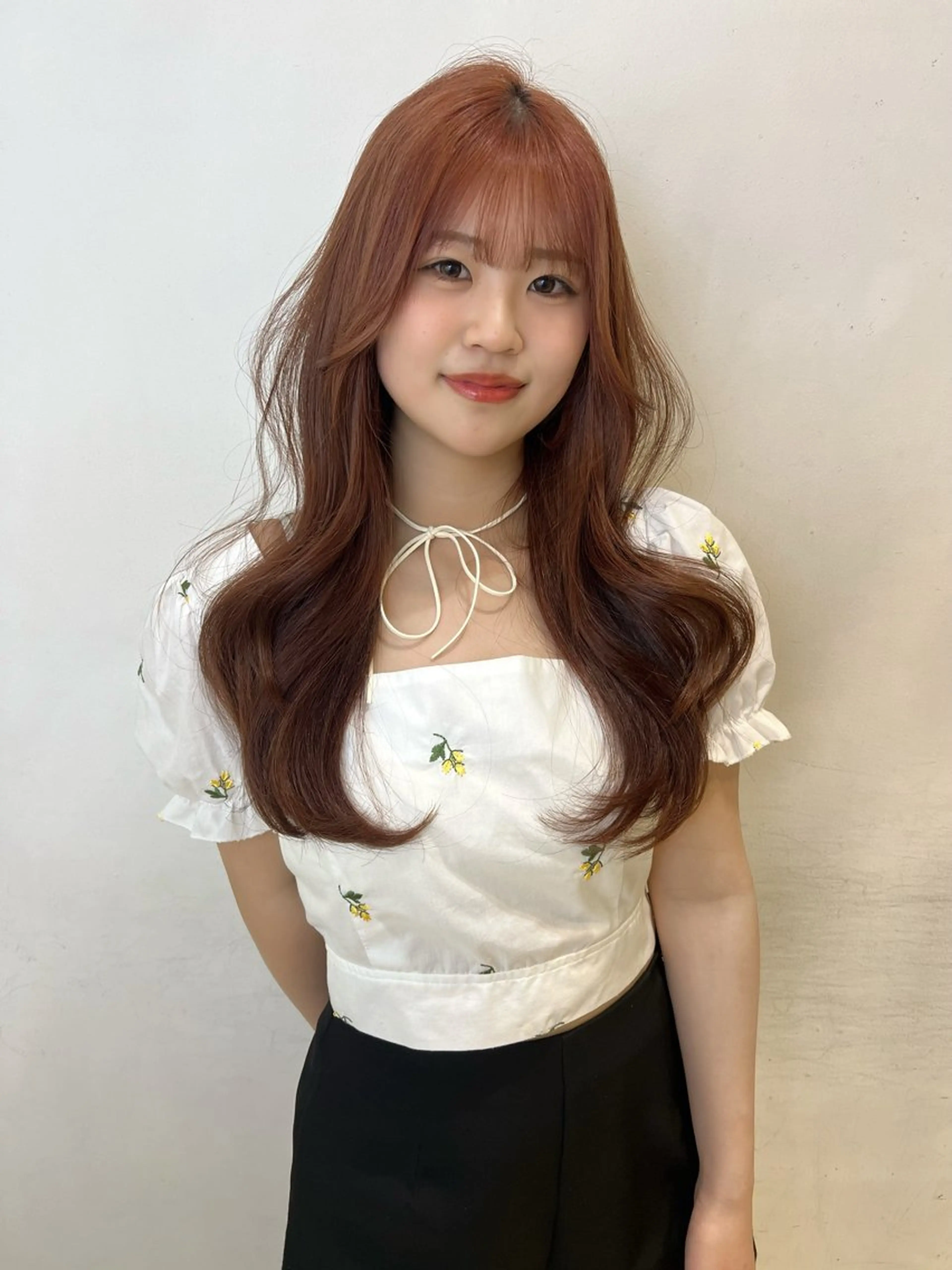 ロング レイヤーカット 'AXIS 栄 Konomiのヘアスタイル