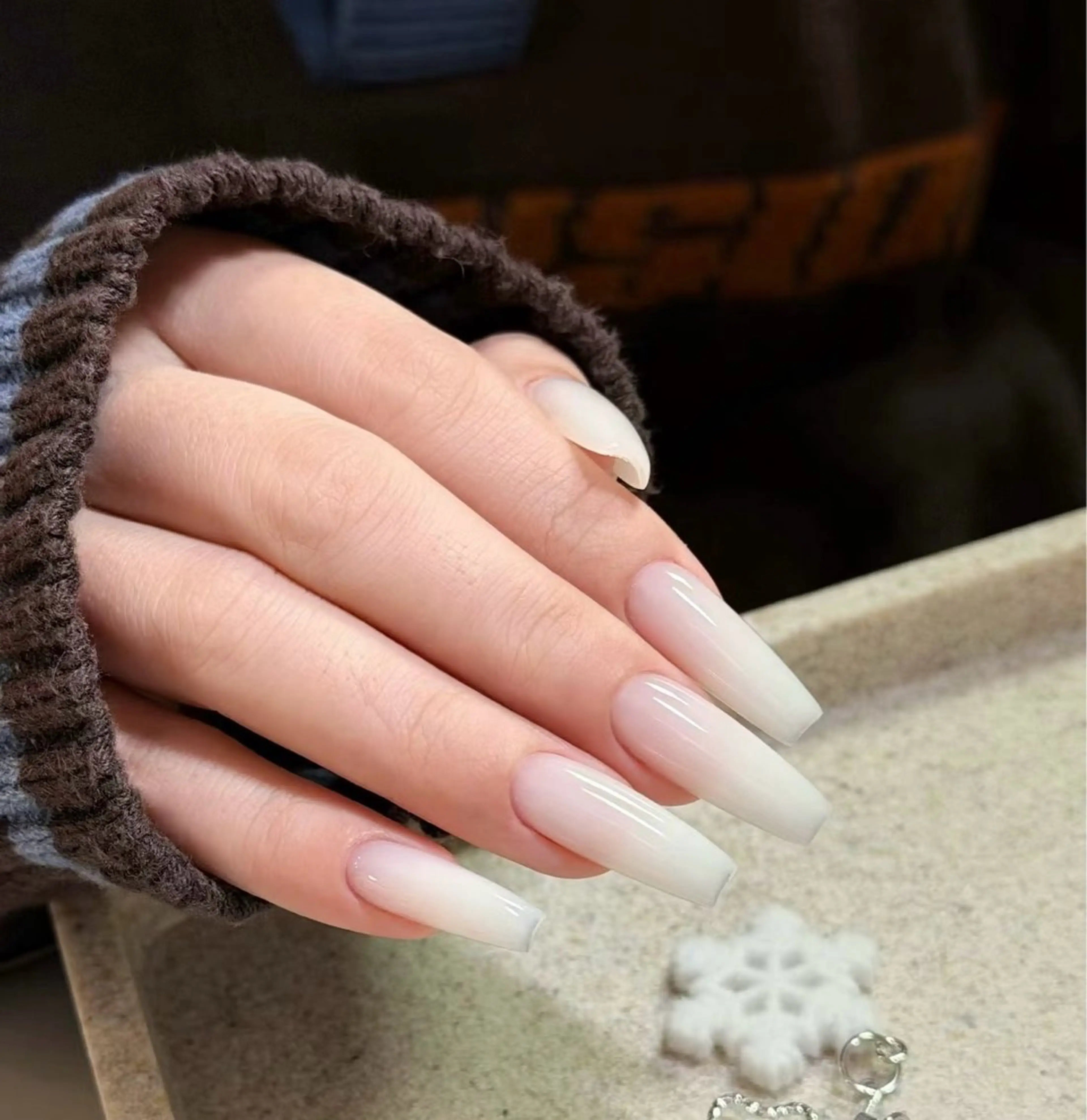 ネイル オーロラネイル チークネイル 成人式 フットネイル フレンチネイル ハンドネイル 長さだし専門 ありさのネイルデザイン