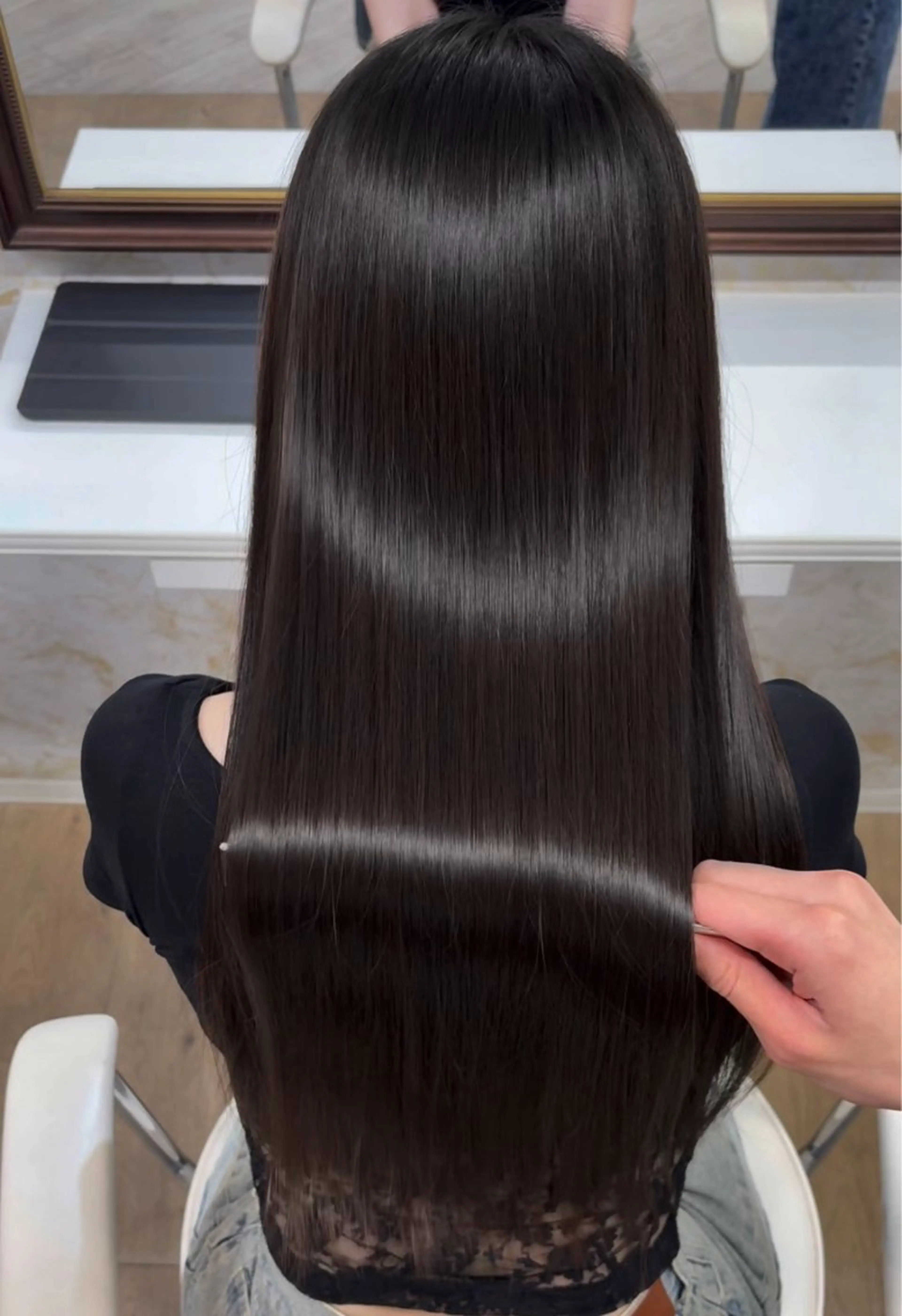 ロング カラー 髪質改善 縮毛矯正 カット ヘアカラー FIGARO レイヤ ーカット/縮毛矯正のヘアスタイル