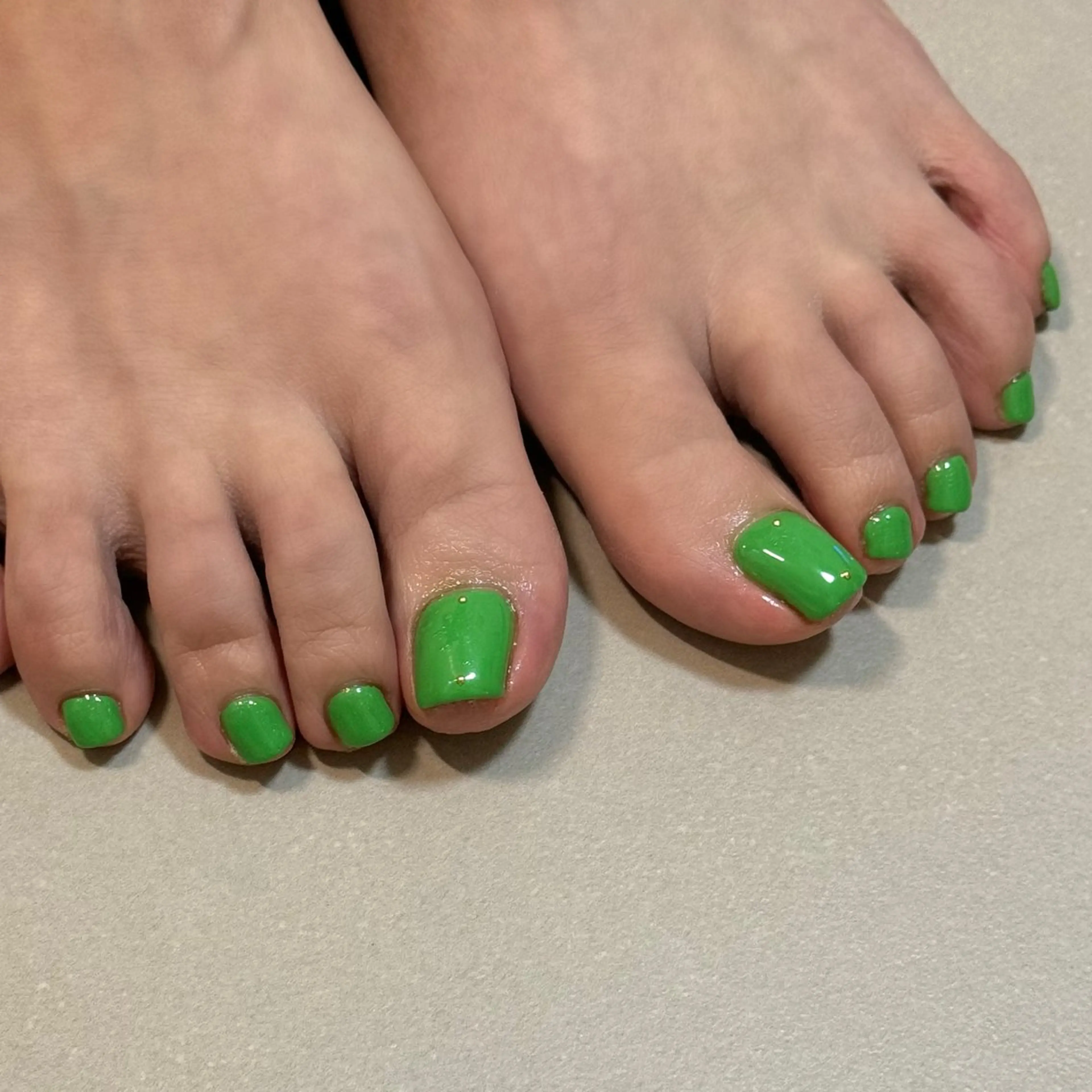 ネイル グリーン ワンカラーネイル HARUKA ネイリスト福岡/薬院のネイルデザイン