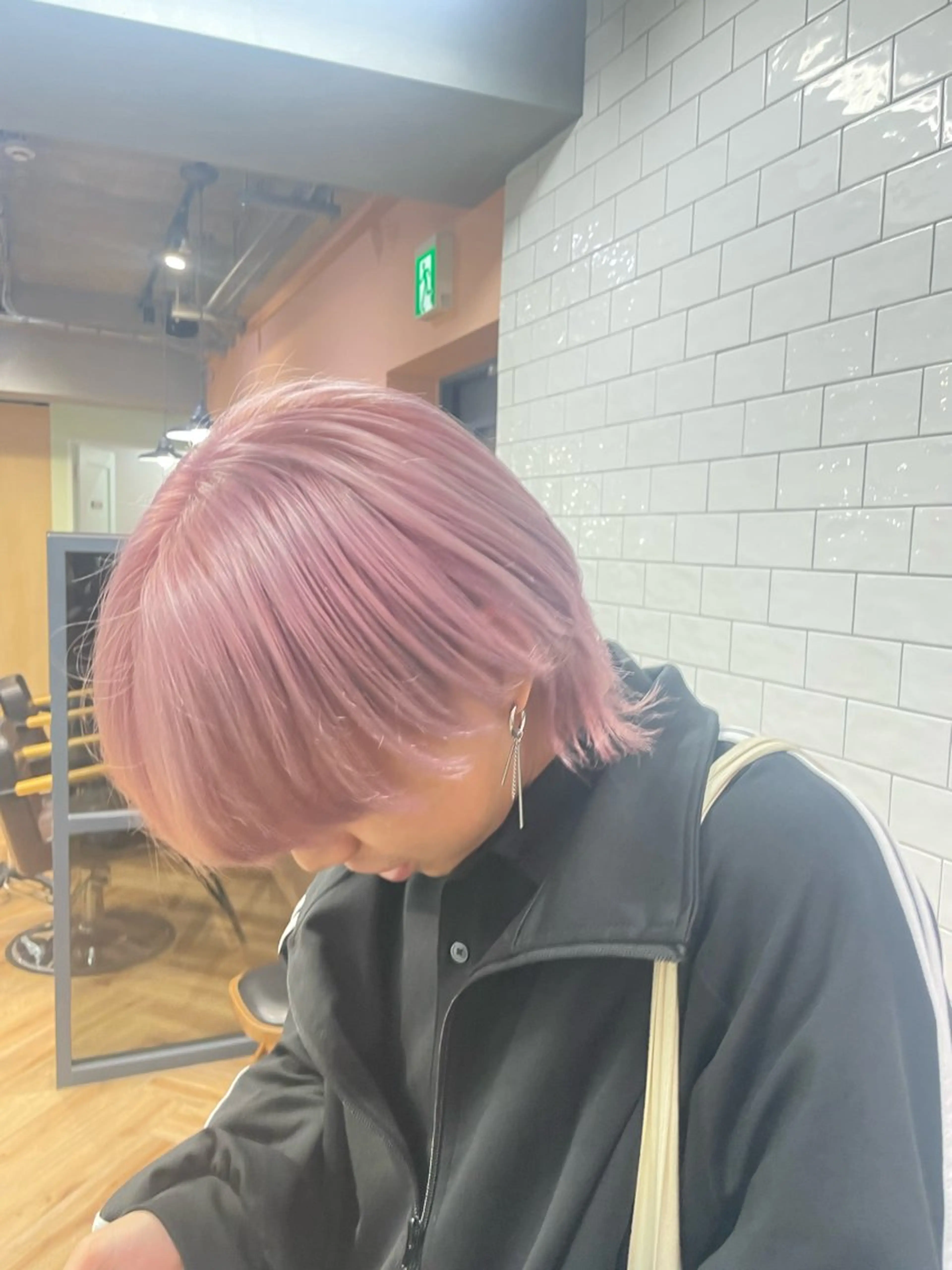 ショート カラー メンズ 榎本 姫那乃のヘアスタイル