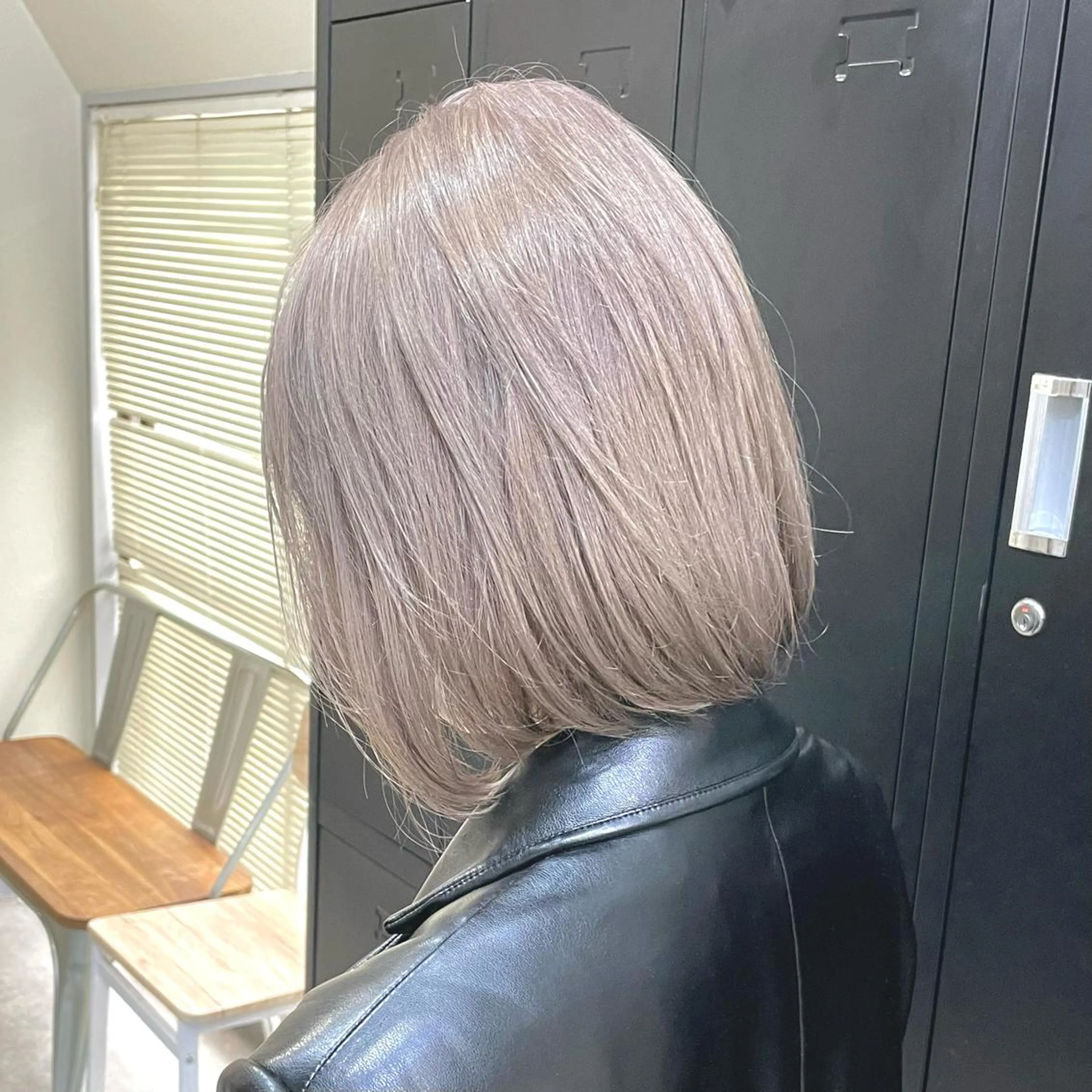 ミディアム カラー パーマ ヘアアレンジ メンズ キッズ ネイル マツエク・マツパ アイブロウ メンズバレイヤージュ メンズブリーチ メンズハイライト メンズインナーカラー メンズ韓国風 切りっぱなしヘアボブ ミディアムヘアRYOのヘアスタイル