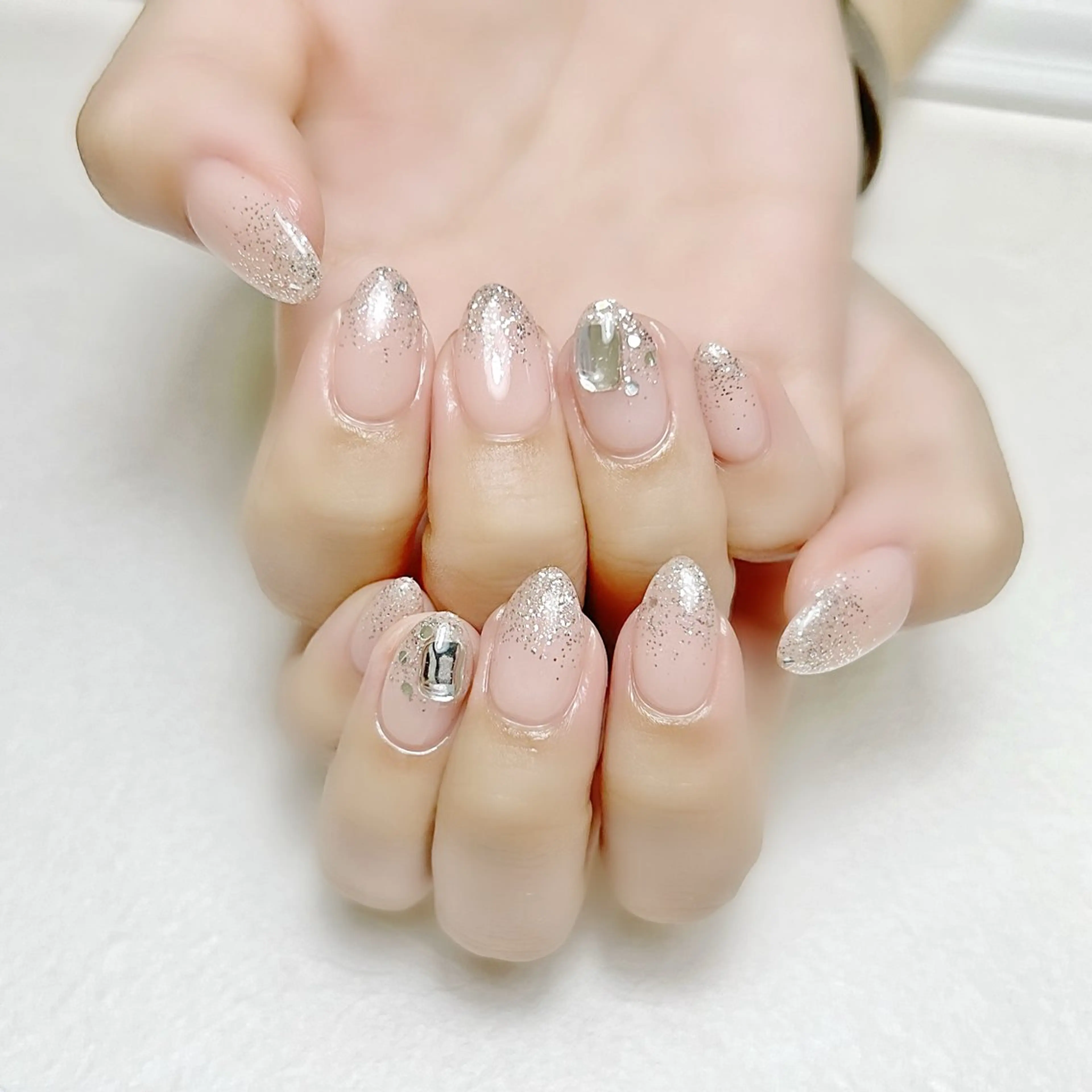 ネイル アートネイル ラメ(グリッター) オフィスネイル rouse nail RISATOのネイルデザイン