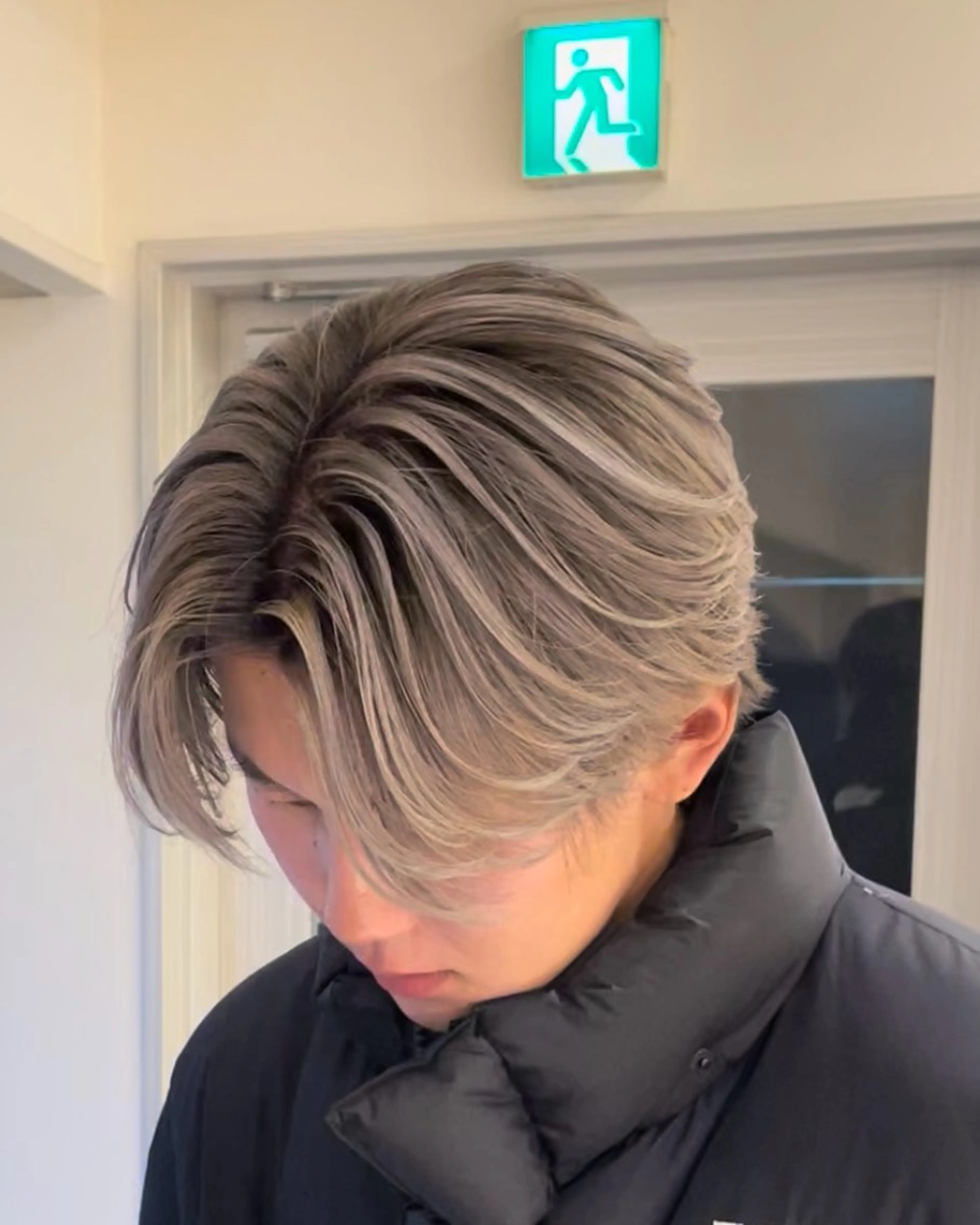 ミディアム カラー パーマ ヘアアレンジ メンズ メンズバレイヤージュ 🌫ハイライトのヘアスタイル