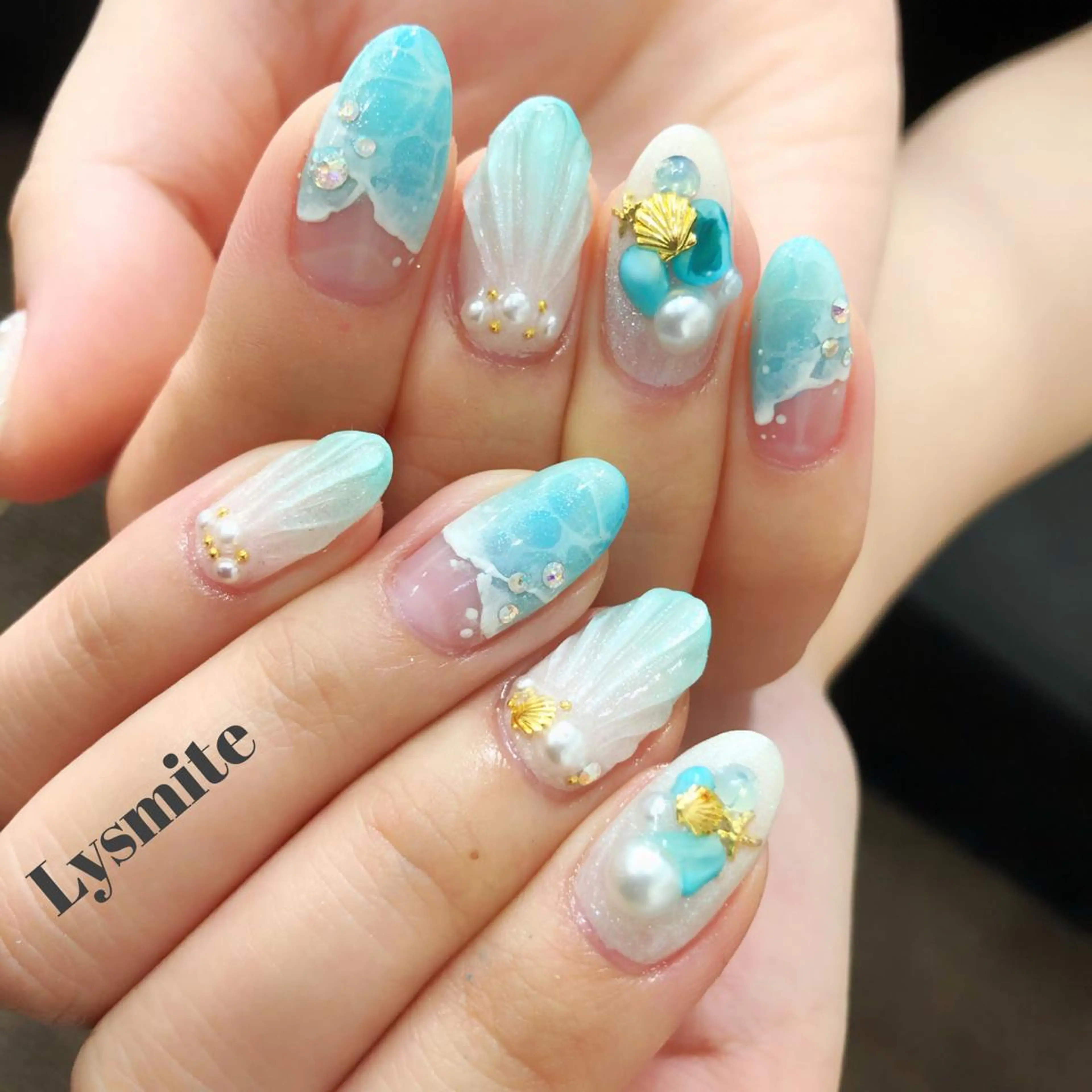 ネイル 岩本 美香のネイルデザイン