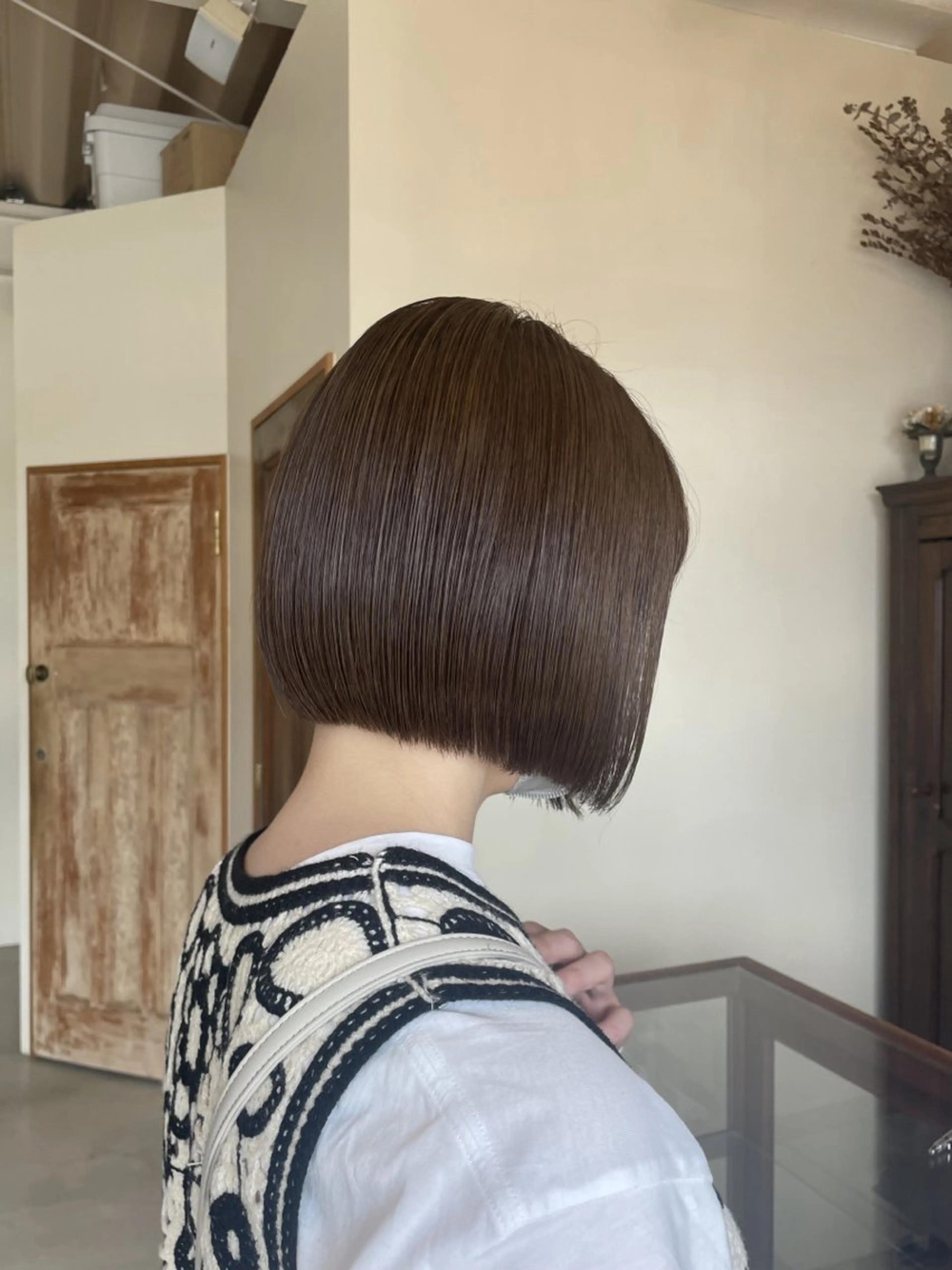 ミディアム アッシュ ボブ 小久保 里紗のヘアスタイル