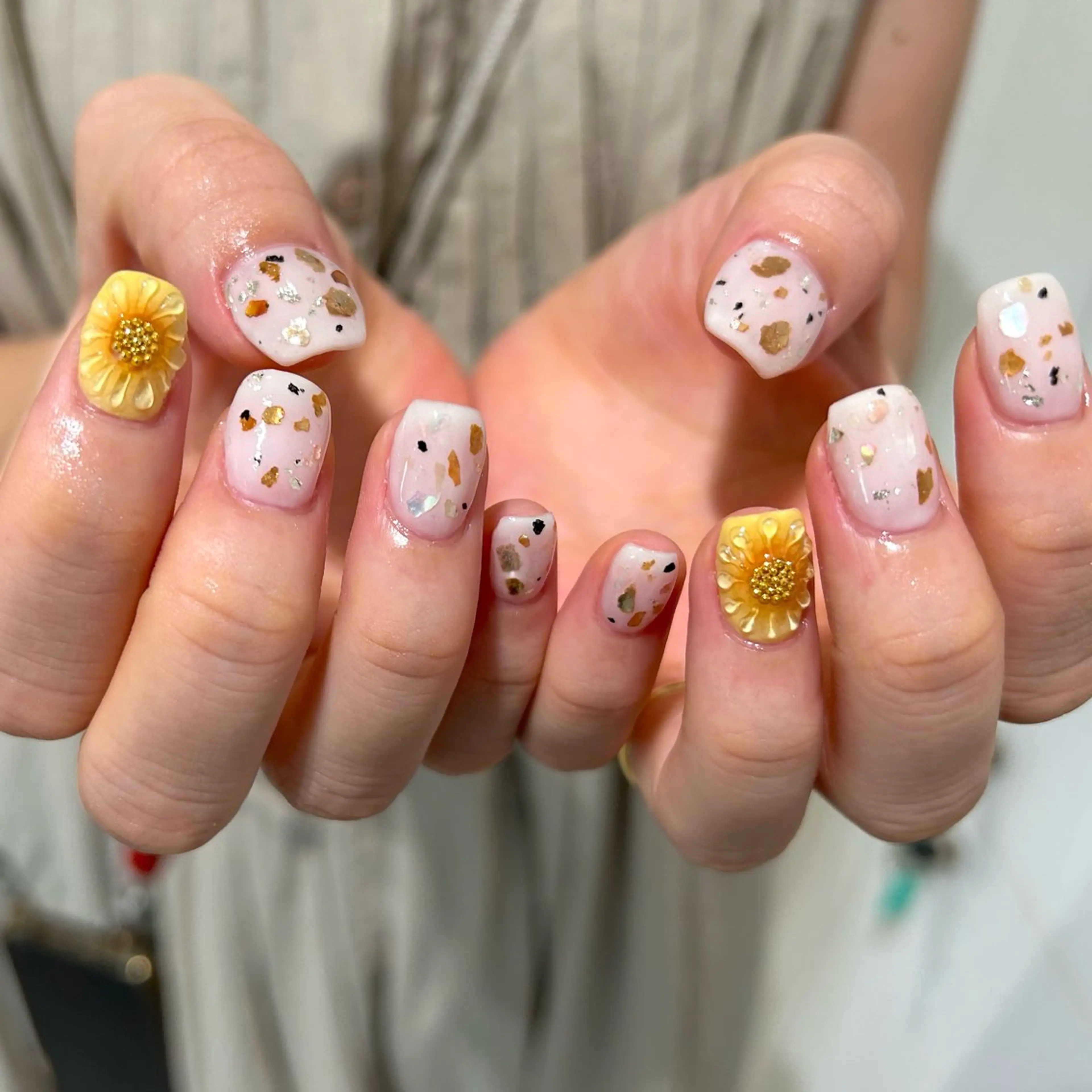 ネイル ハンドネイル フットネイル lily 立川 MIZUKIのネイルデザイン