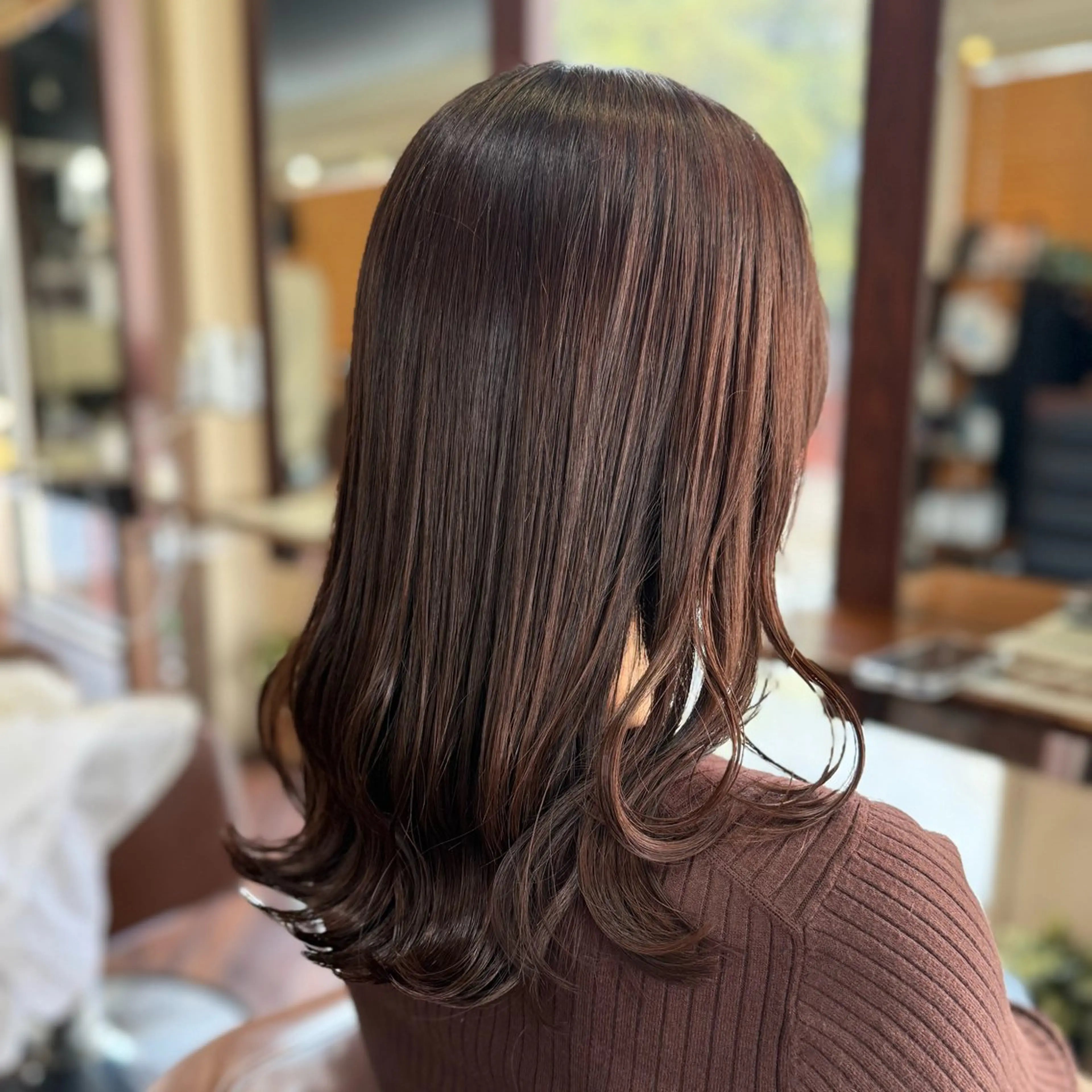 セミロング レイヤーカット 縮毛矯正 トリートメント カット ヘアカラー 縮毛矯正 トリートメント 尾崎 海璃のヘアスタイル