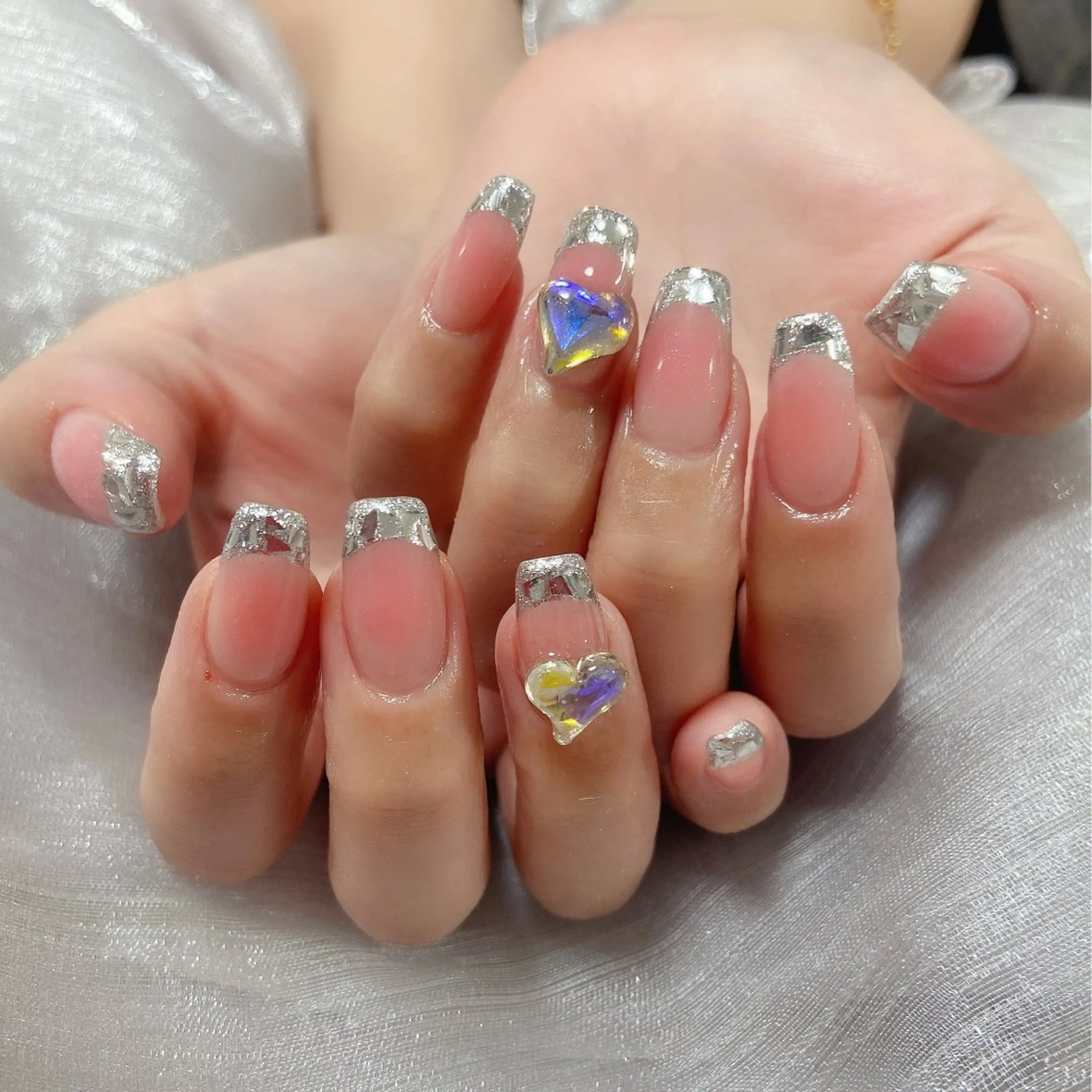 ネイル &ME ネイルサロンのネイルデザイン