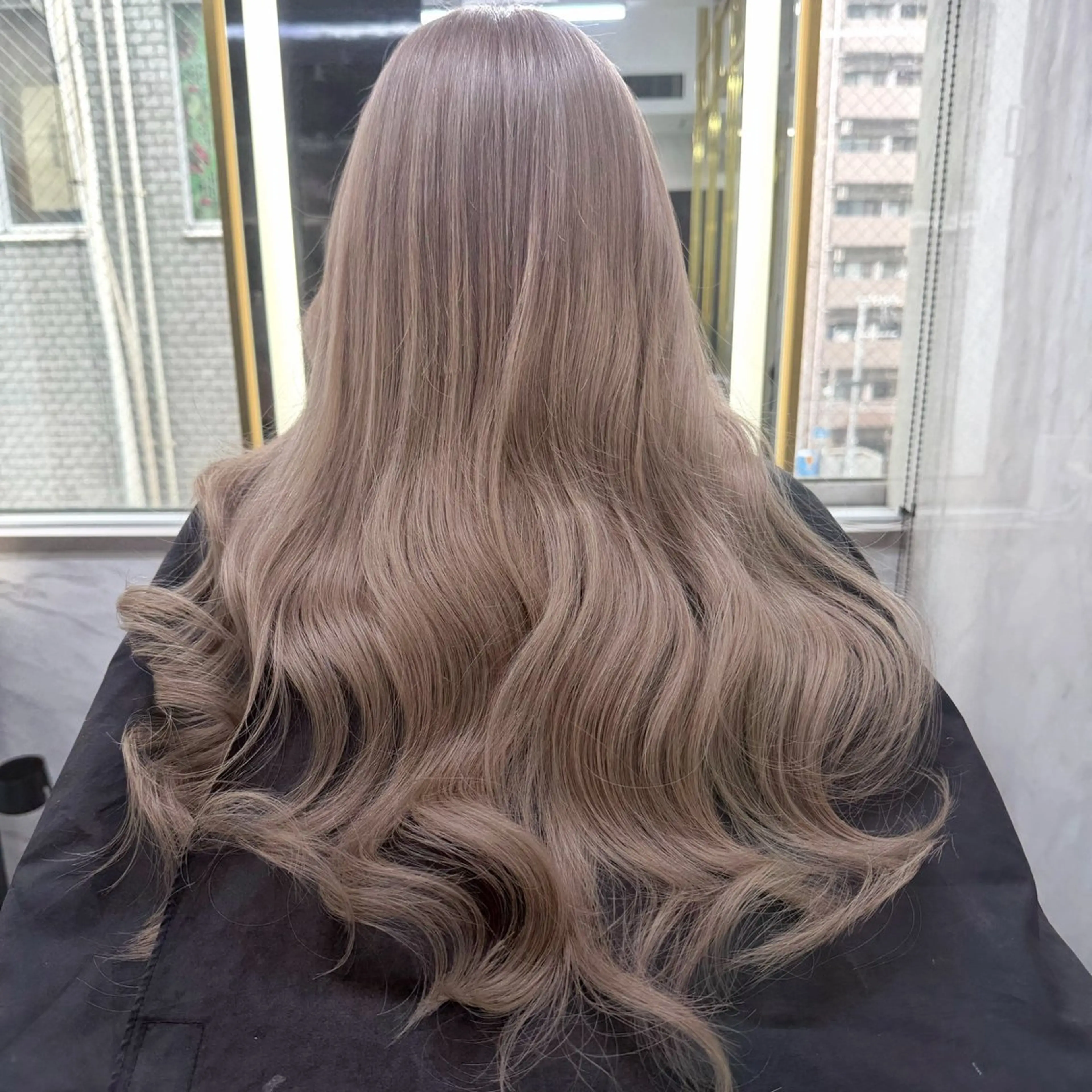 ロング カラー シールエクステ ハイトーンカラー エクステ ヘアカラー エクステ シールエクステ特化 ハイトーン、NANAのヘアスタイル