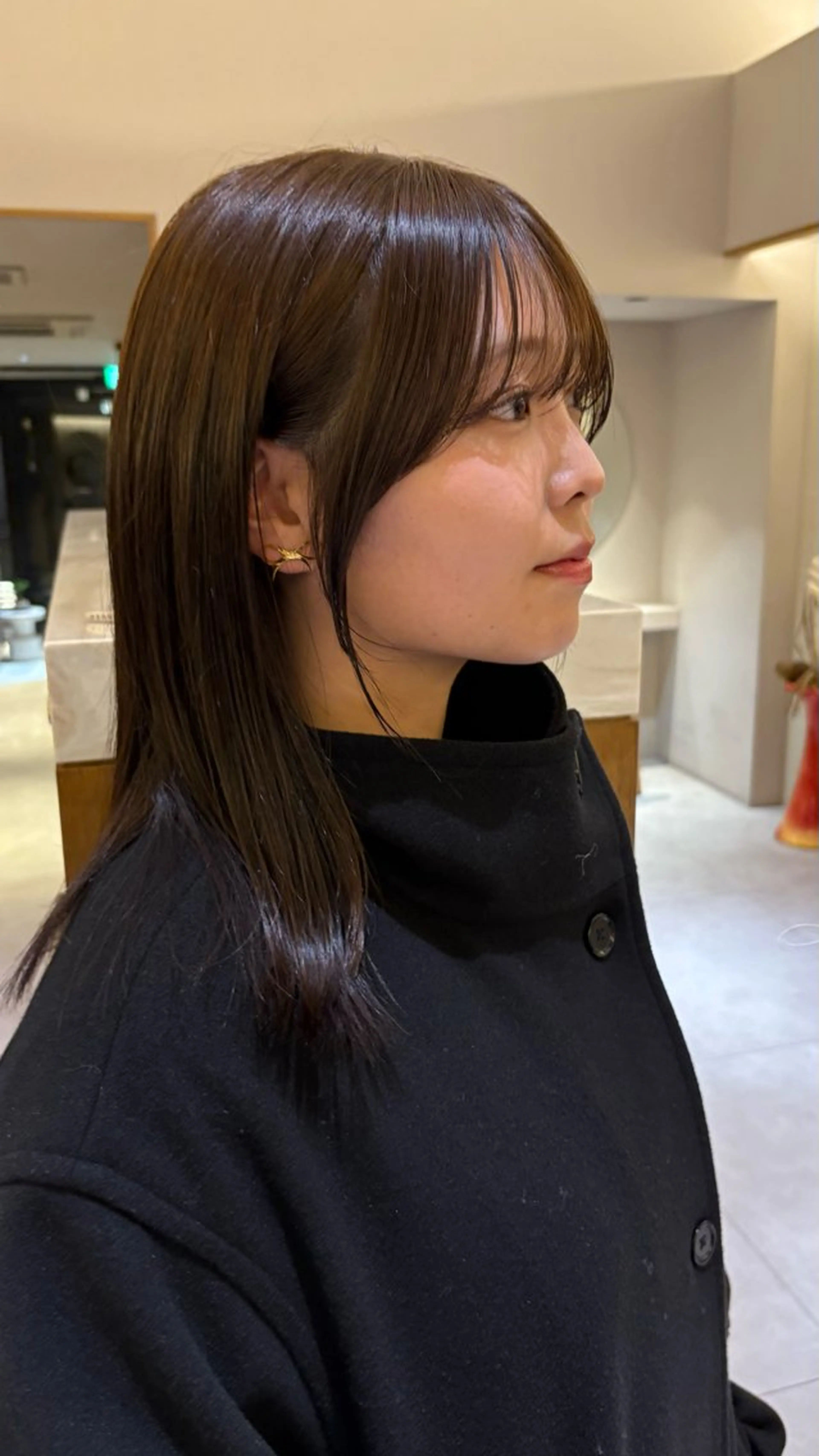 ミディアム カラー 《センターパート / perm》ナミのヘアスタイル