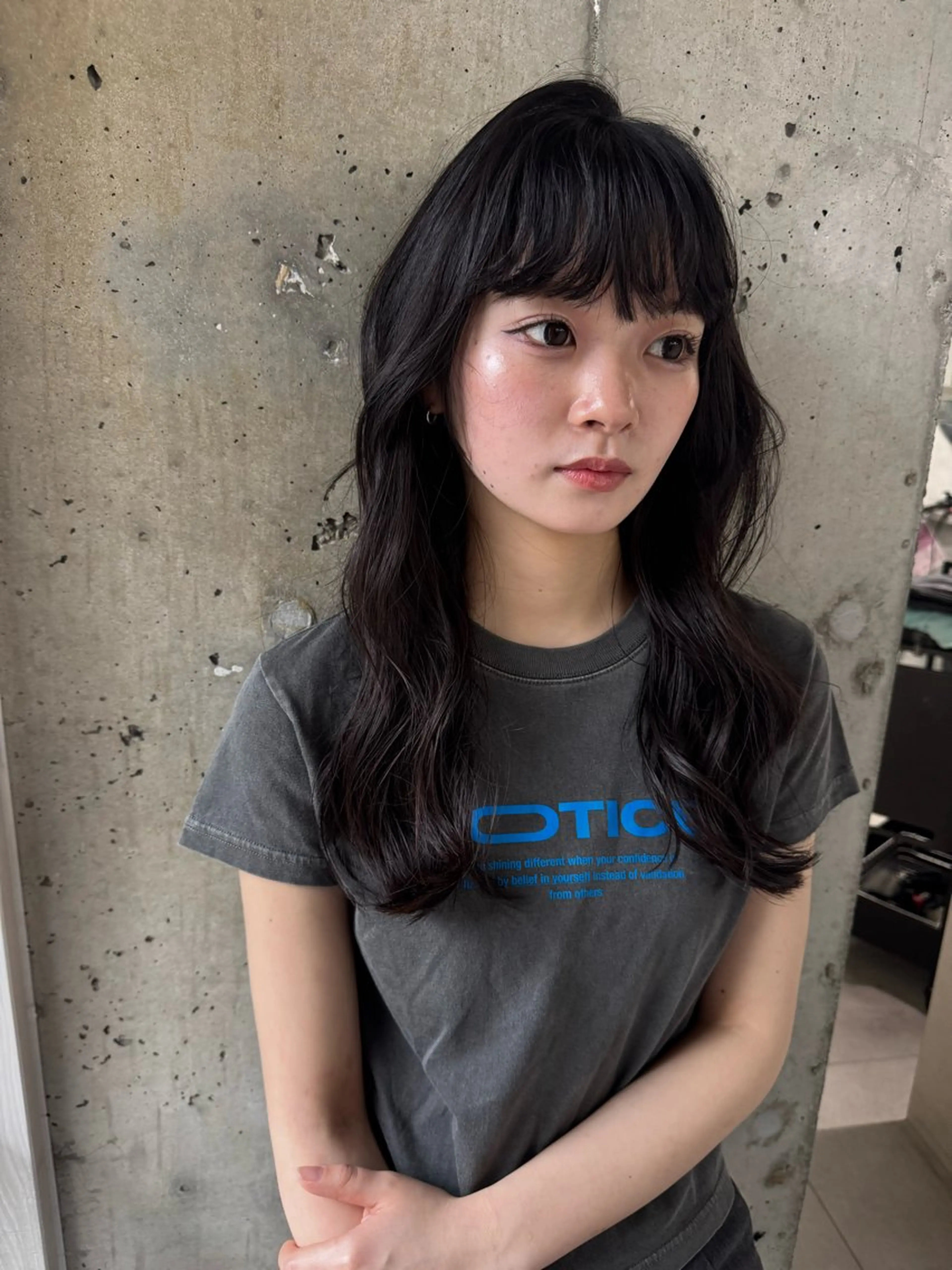 ロング anon Loemのヘアスタイル