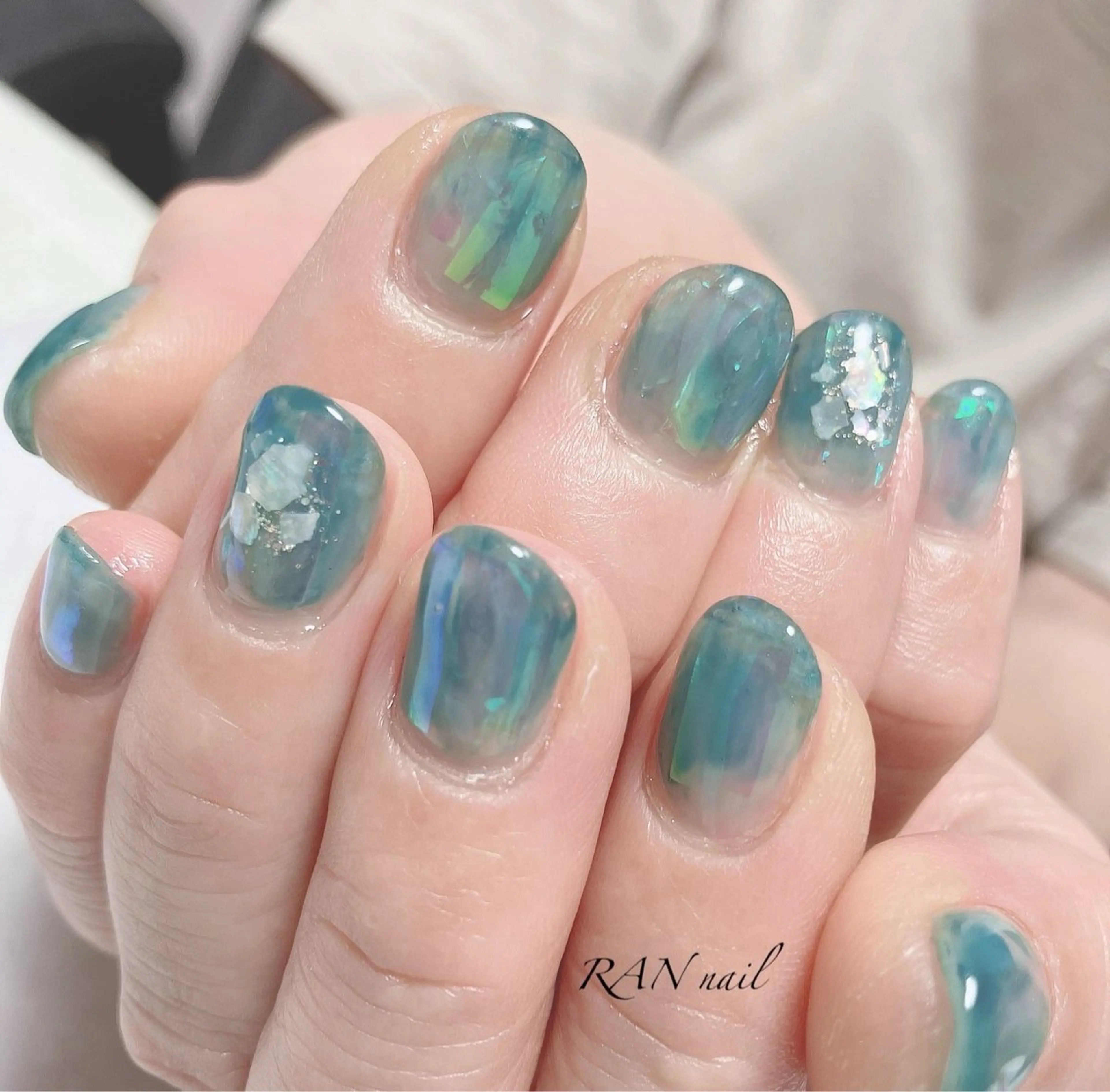 ネイル オーロラネイル ブルー クリアネイル 氷ネイル・うるうるネイル キラキラネイル ハンドネイル フットネイル RAN nailのネイルデザイン