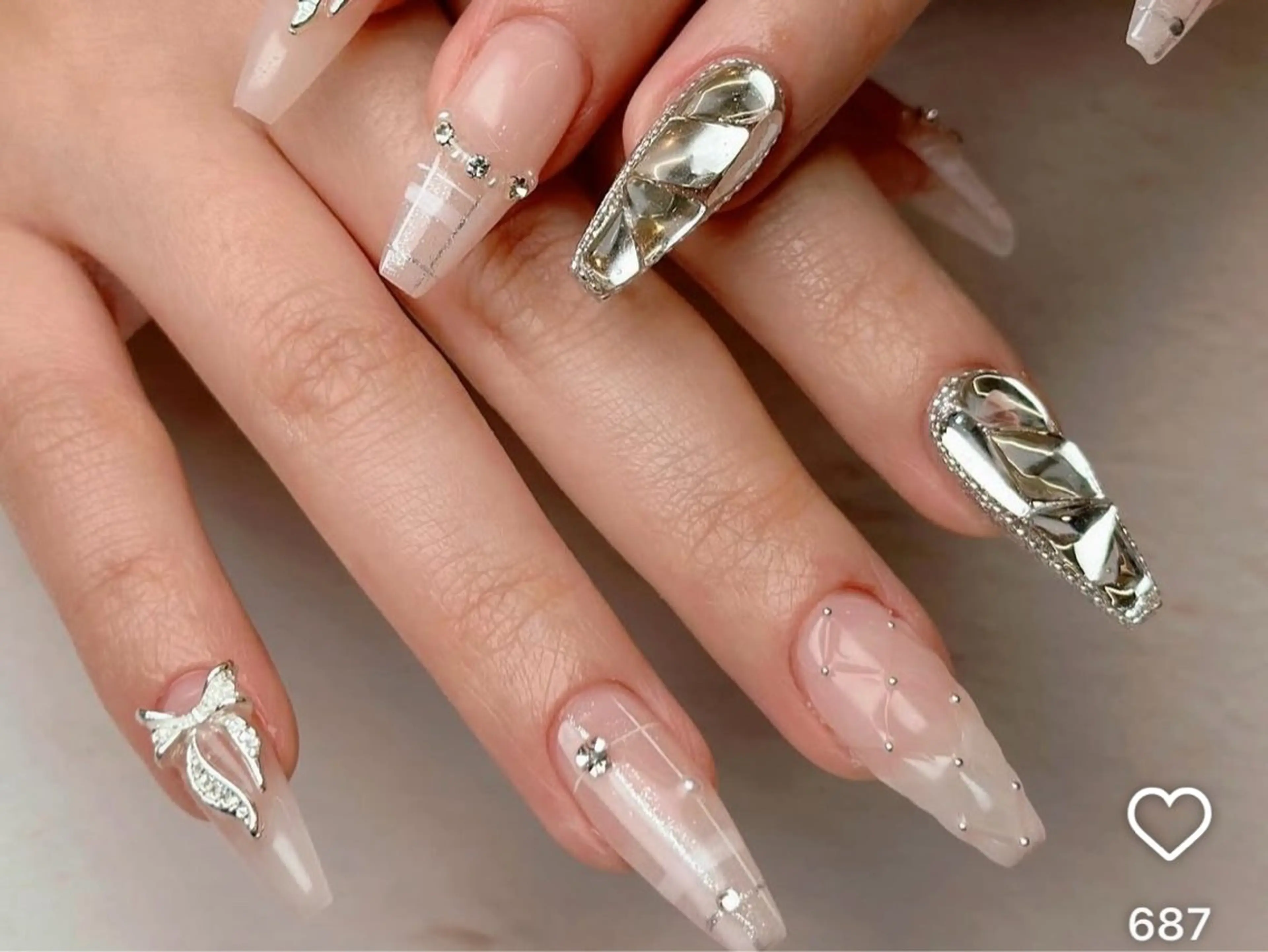 ネイル ハンドネイル Mona【パラジェル ・長さ出し専門店】のネイルデザイン