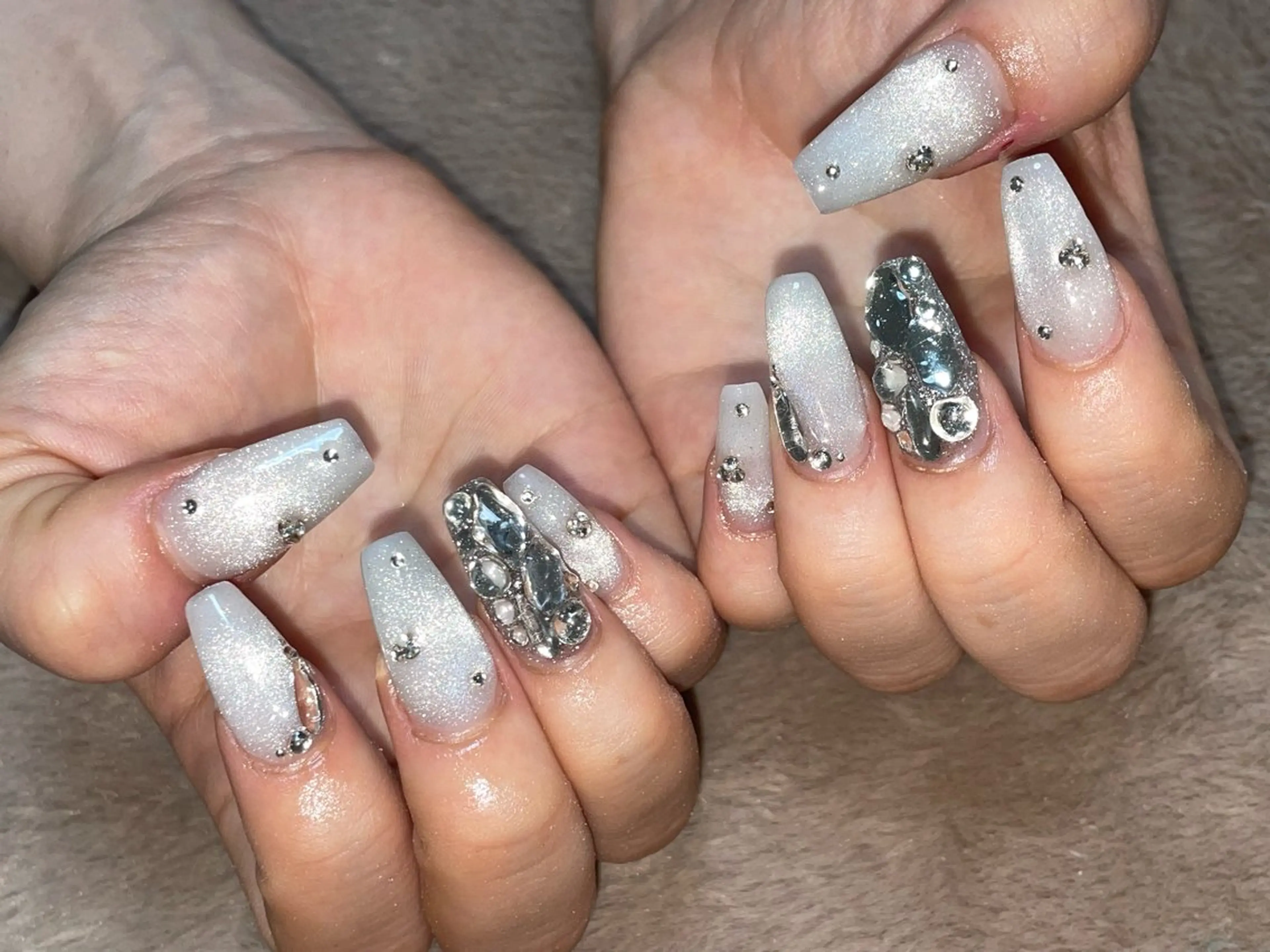 ネイル ハンドネイル LUNA NAIL ayuのネイルデザイン