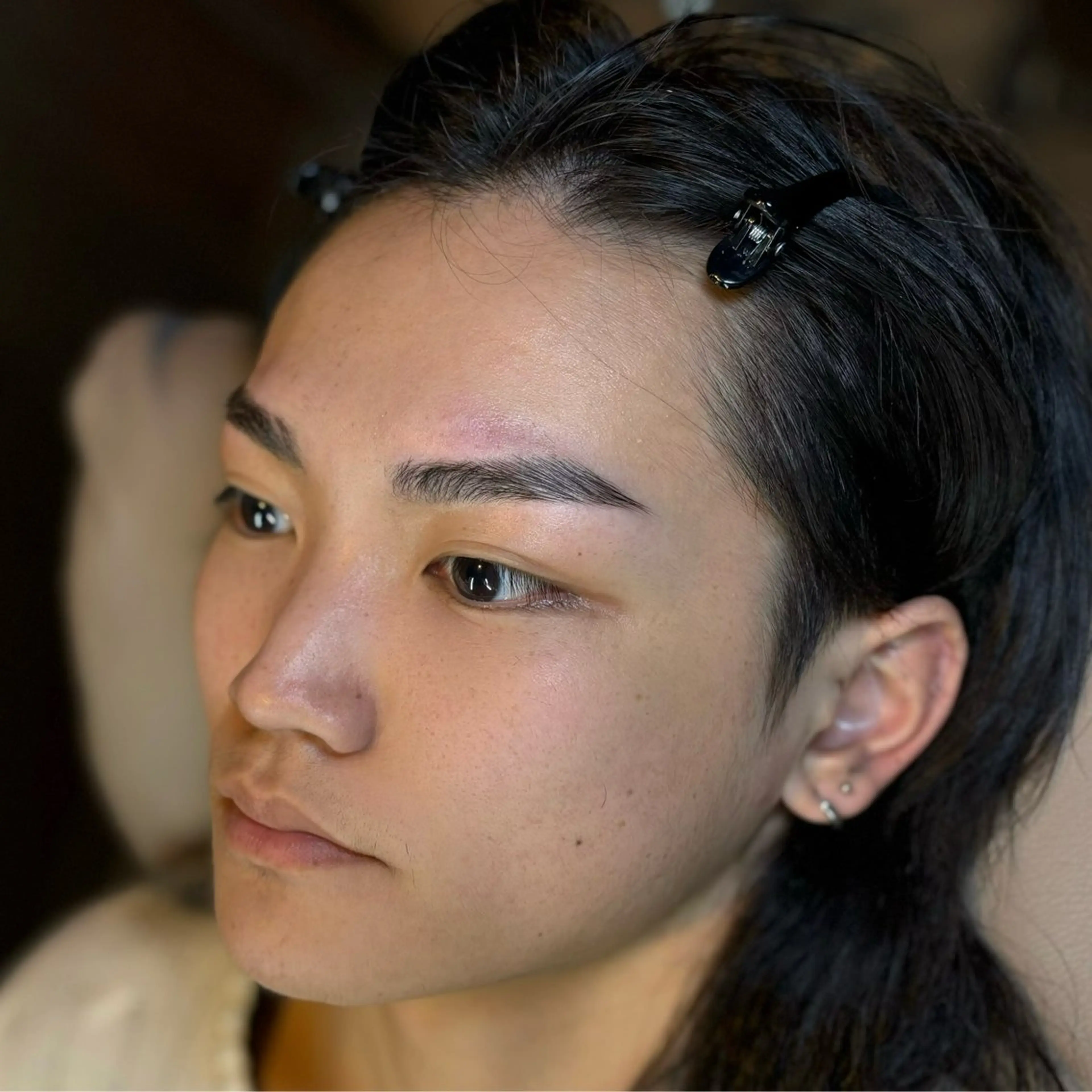 メンズ眉毛Wax +眉毛パーマ+間引き(毛量調整) 5,500円の写真