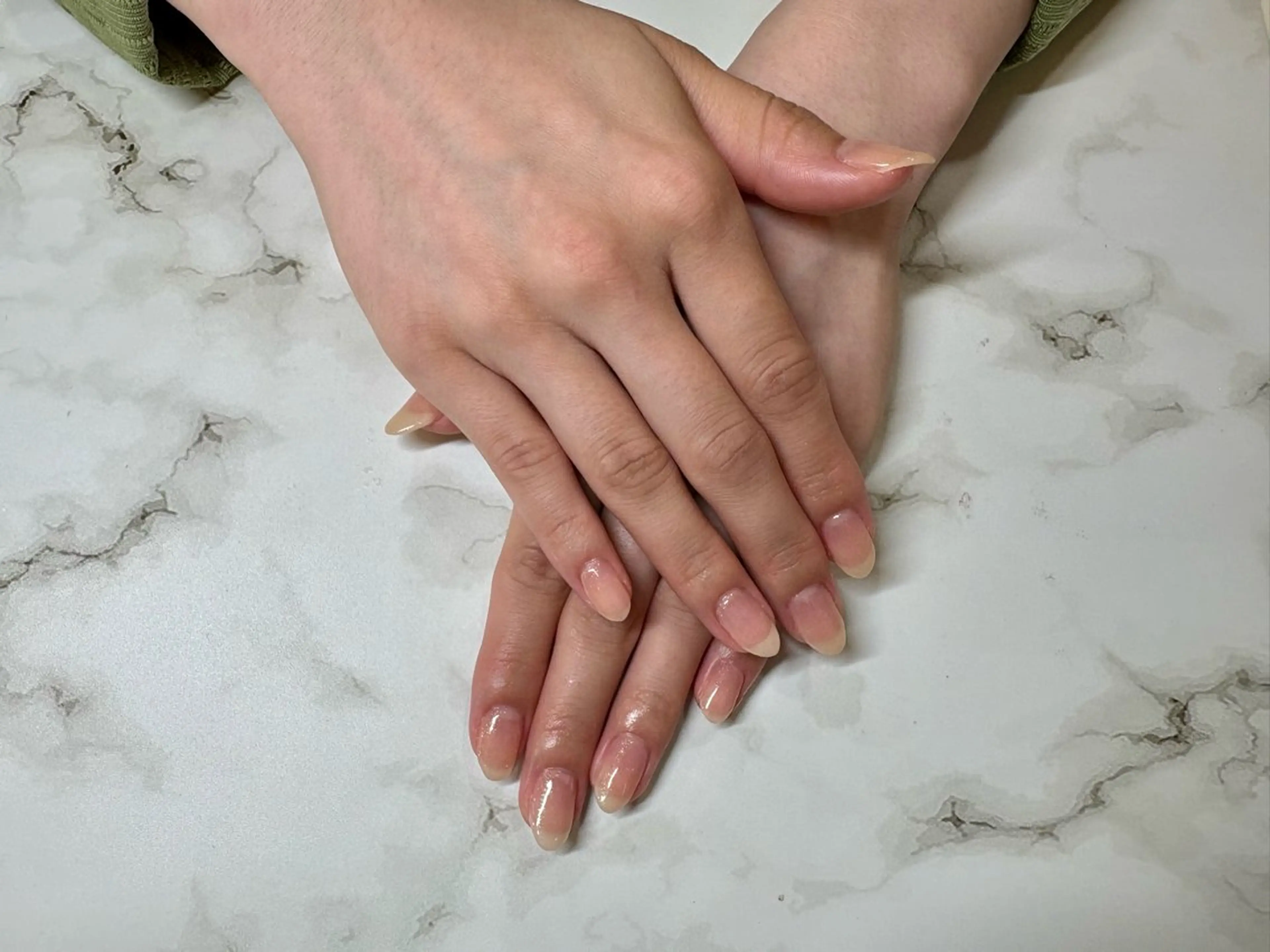 ネイル 浅野 綾のネイルデザイン