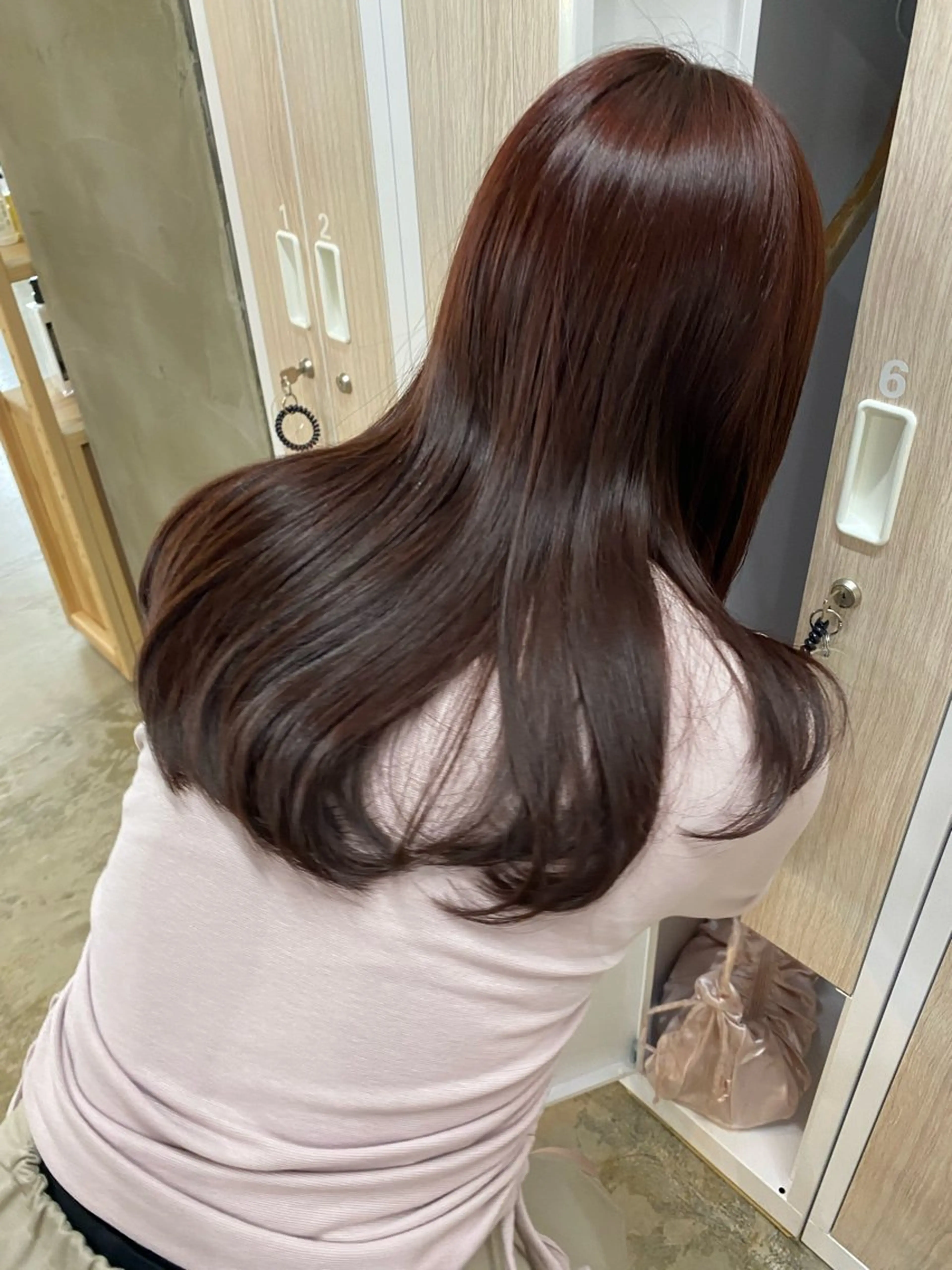 ミディアム カラー シミズ アスカのヘアスタイル