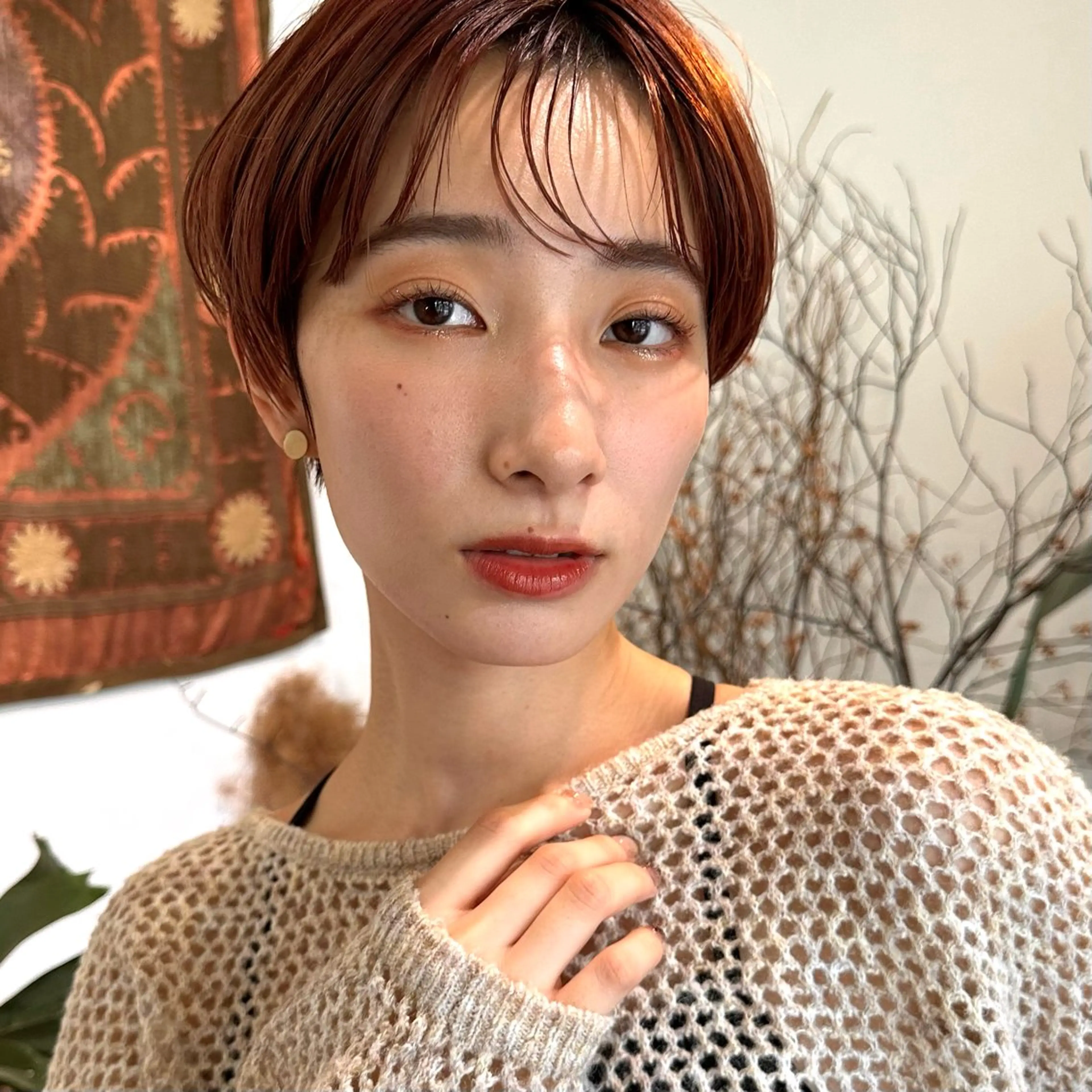 ショート カラー ブリーチ ブリーチなしカラー シースルーバング 小野江 祐李のヘアスタイル