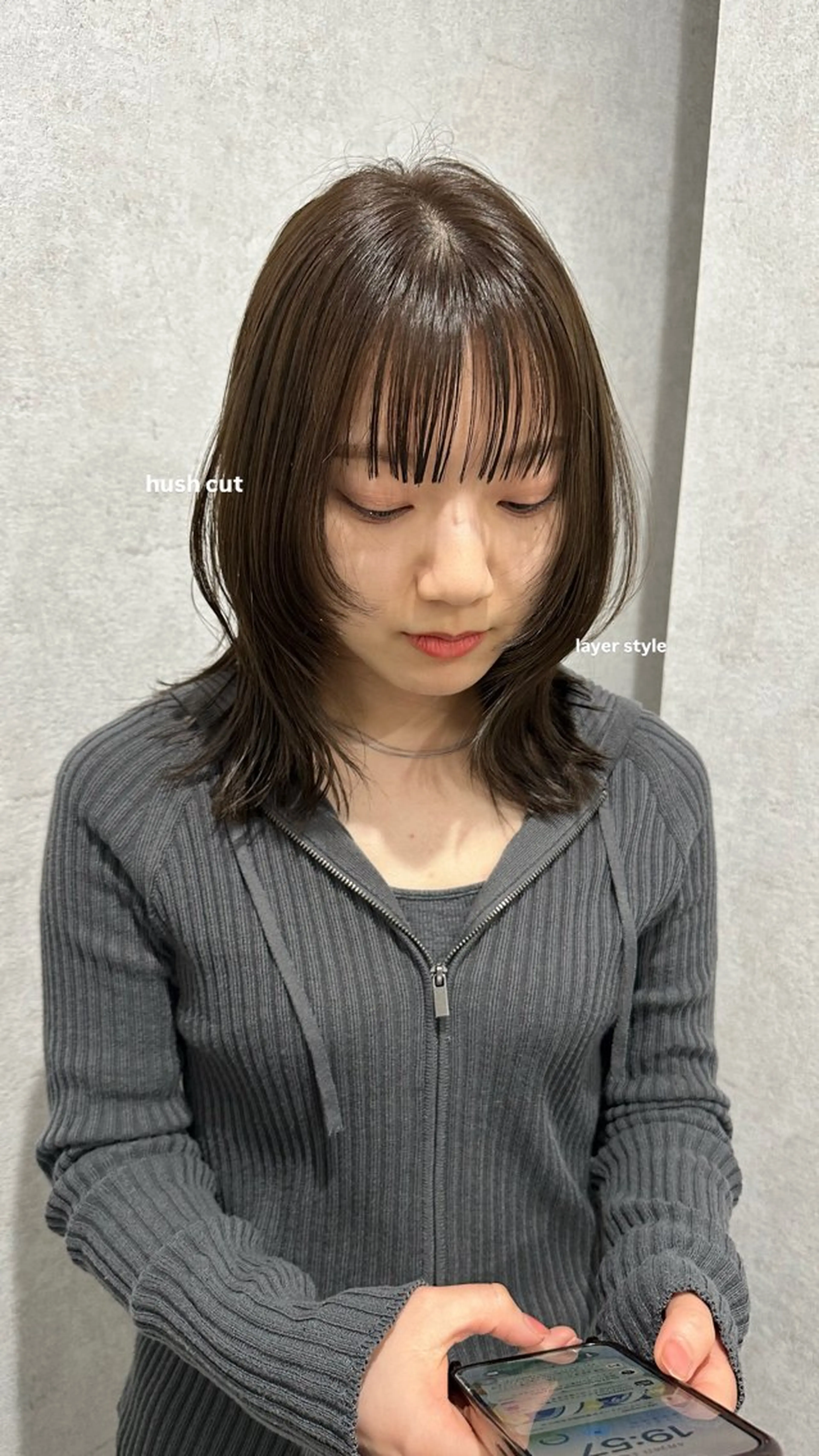 ミディアム v-lab studio所属・韓国レイヤーカット/ 艶カラー/ noaのヘアスタイル