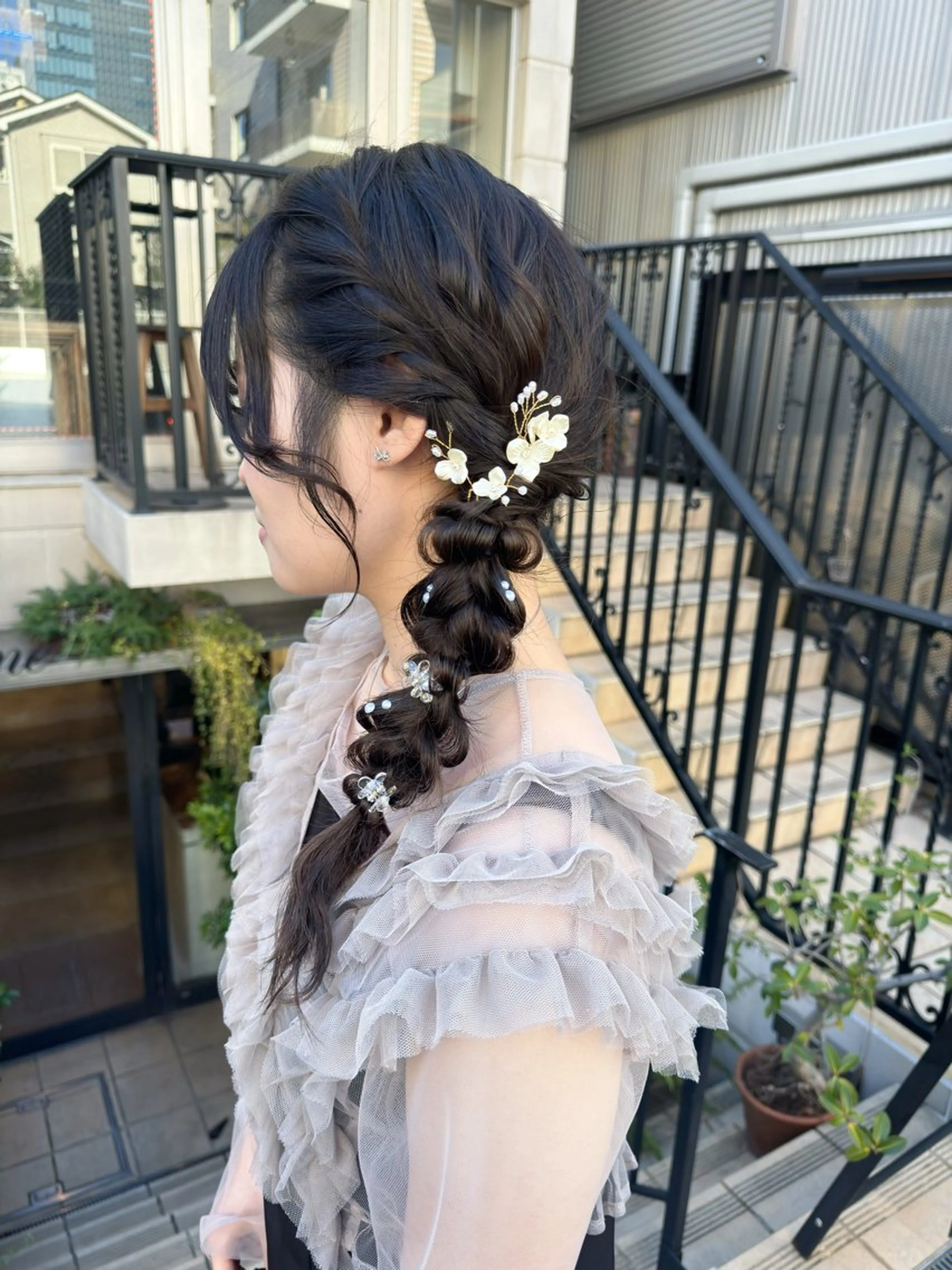 セミロング ヘアアレンジ ヘアセット お呼ばれヘア✨️ Akari🧸🤍のヘアスタイル